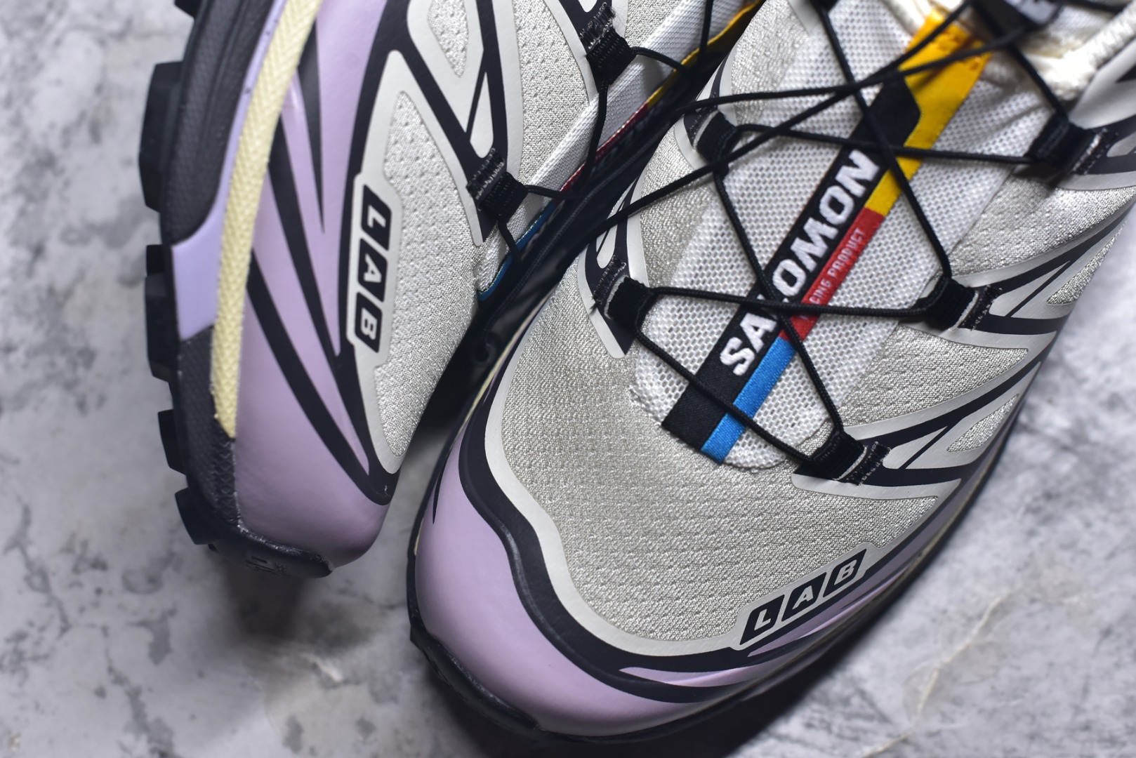 图片[8]-#法国户外品牌-萨洛蒙 Salomon XT-6 萨洛蒙复古潮流户外机能登山跑鞋 纯原外贸平台特供订单 耗时半年巨作 全套原纸板楦头开发 原厂特供网布配套加持 确保原汁原味 完美呈现版型 原档数据独家私模五层组合大底 男女鞋同步官方开发至46.5 原装Ortholite轻量化鞋垫 中底布带钢印编号 原厂TPU锁扣 进口港宝加持 后跟自然饱满 还原公司包裹性 鞋面以“锯齿”状的包裹系统呈现 在基色底之下加入了各种色点缀 将公司的最新技术和时尚前卫的造型融入耐用的长跑款式中 鞋面由 TPU 薄膜制成 并焊接在高耐磨网眼上 使其既时尚又坚固 由 ACS底盘支撑 可增强稳定性和支撑力 以及由橡胶凸耳 Contragrip外底覆盖的 EVA 缓冲中底 旨在应对崎岖的地形 鞋舌上的彩色Salomon 标签、Quicklace 系统以及鞋头、鞋舌和鞋跟上的附加品牌使细节更加完美 让穿着者可以轻松驾驭户外与通勤下的任何运动生活场景 无缝鞋身户外随意纵横 颜值与脚感兼备 出街通勤 绝对非常吸睛 你值得拥有 货号： 477376 263633 尺码：36 36.5 37.5 38 38.5 39 40 40.5 41 42 42.5 43 44 44.5 45 46 46.5-选品中心