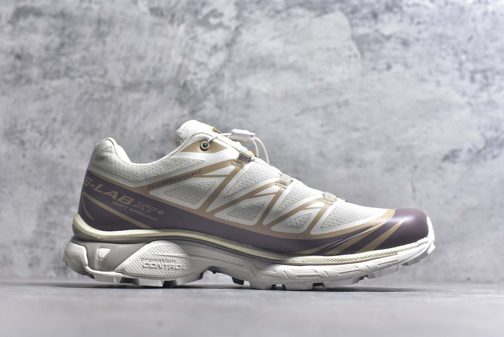 图片[3]-#法国户外品牌-萨洛蒙 Salomon XT-6 萨洛蒙复古潮流户外机能登山跑鞋 纯原外贸平台特供订单 耗时半年巨作 全套原纸板楦头开发 原厂特供网布配套加持 确保原汁原味 完美呈现版型 原档数据独家私模五层组合大底 男女鞋同步官方开发至46.5 原装Ortholite轻量化鞋垫 中底布带钢印编号 原厂TPU锁扣 进口港宝加持 后跟自然饱满 还原公司包裹性 鞋面以“锯齿”状的包裹系统呈现 在基色底之下加入了各种色点缀 将公司的最新技术和时尚前卫的造型融入耐用的长跑款式中 鞋面由 TPU 薄膜制成 并焊接在高耐磨网眼上 使其既时尚又坚固 由 ACS底盘支撑 可增强稳定性和支撑力 以及由橡胶凸耳 Contragrip外底覆盖的 EVA 缓冲中底 旨在应对崎岖的地形 鞋舌上的彩色Salomon 标签、Quicklace 系统以及鞋头、鞋舌和鞋跟上的附加品牌使细节更加完美 让穿着者可以轻松驾驭户外与通勤下的任何运动生活场景 无缝鞋身户外随意纵横 颜值与脚感兼备 出街通勤 绝对非常吸睛 你值得拥有 货号： 477377 263633 尺码：36 36.5 37.5 38 38.5 39 40 40.5 41 42 42.5 43 44 44.5 45 46 46.5-选品中心