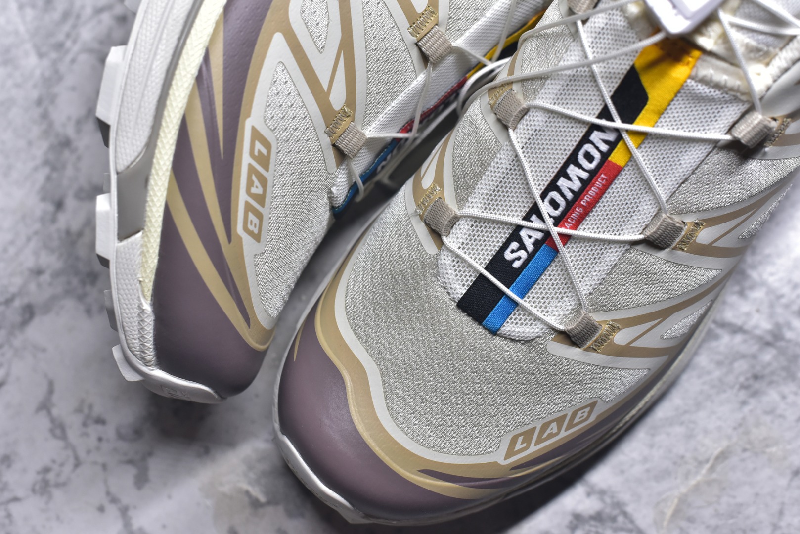 图片[8]-#法国户外品牌-萨洛蒙 Salomon XT-6 萨洛蒙复古潮流户外机能登山跑鞋 纯原外贸平台特供订单 耗时半年巨作 全套原纸板楦头开发 原厂特供网布配套加持 确保原汁原味 完美呈现版型 原档数据独家私模五层组合大底 男女鞋同步官方开发至46.5 原装Ortholite轻量化鞋垫 中底布带钢印编号 原厂TPU锁扣 进口港宝加持 后跟自然饱满 还原公司包裹性 鞋面以“锯齿”状的包裹系统呈现 在基色底之下加入了各种色点缀 将公司的最新技术和时尚前卫的造型融入耐用的长跑款式中 鞋面由 TPU 薄膜制成 并焊接在高耐磨网眼上 使其既时尚又坚固 由 ACS底盘支撑 可增强稳定性和支撑力 以及由橡胶凸耳 Contragrip外底覆盖的 EVA 缓冲中底 旨在应对崎岖的地形 鞋舌上的彩色Salomon 标签、Quicklace 系统以及鞋头、鞋舌和鞋跟上的附加品牌使细节更加完美 让穿着者可以轻松驾驭户外与通勤下的任何运动生活场景 无缝鞋身户外随意纵横 颜值与脚感兼备 出街通勤 绝对非常吸睛 你值得拥有 货号： 477377 263633 尺码：36 36.5 37.5 38 38.5 39 40 40.5 41 42 42.5 43 44 44.5 45 46 46.5-选品中心