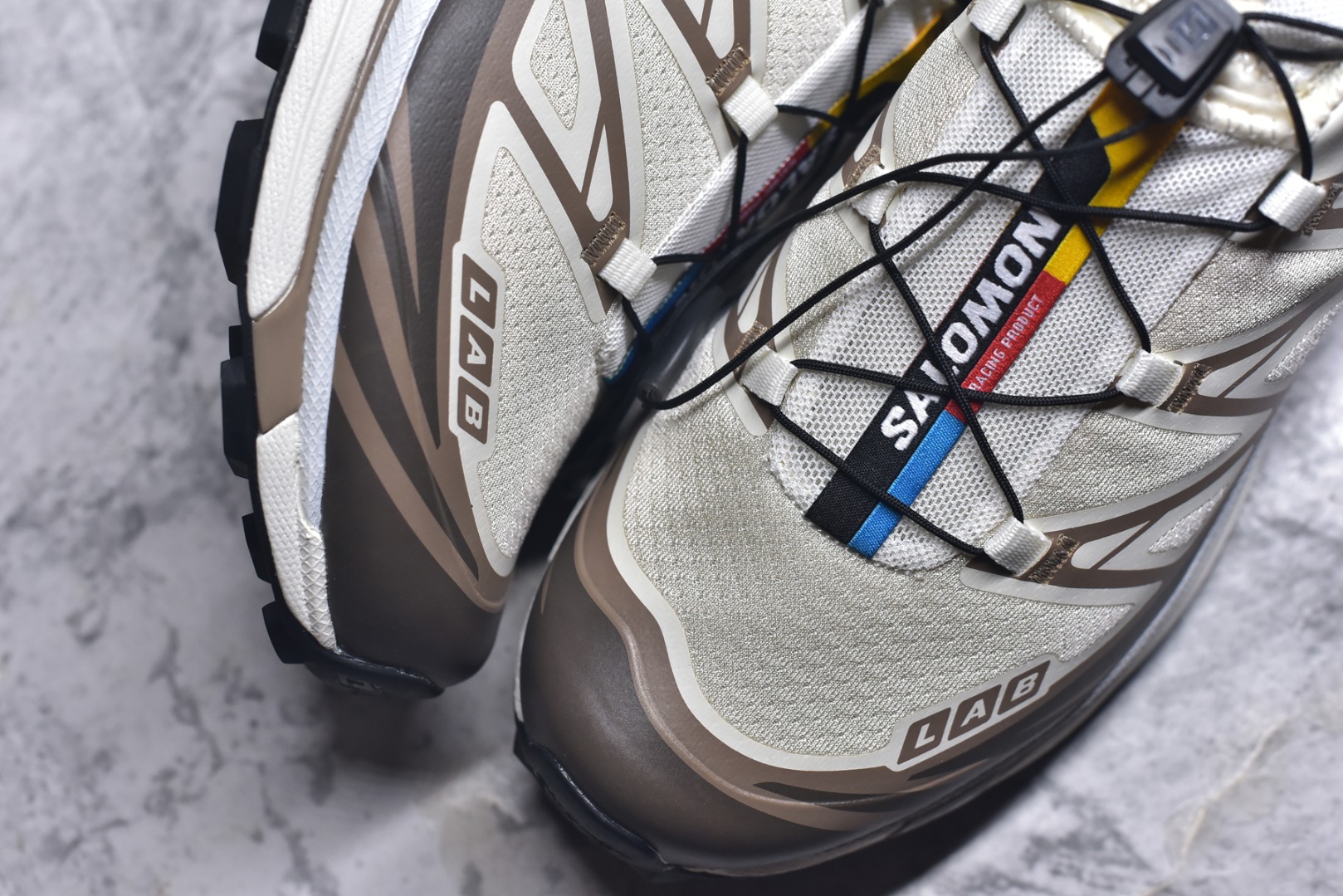 图片[8]-#法国户外品牌-萨洛蒙 Salomon XT-6 萨洛蒙复古潮流户外机能登山跑鞋 纯原外贸平台特供订单 耗时半年巨作 全套原纸板楦头开发 原厂特供网布配套加持 确保原汁原味 完美呈现版型 原档数据独家私模五层组合大底 男女鞋同步官方开发至46.5 原装Ortholite轻量化鞋垫 中底布带钢印编号 原厂TPU锁扣 进口港宝加持 后跟自然饱满 还原公司包裹性 鞋面以“锯齿”状的包裹系统呈现 在基色底之下加入了各种色点缀 将公司的最新技术和时尚前卫的造型融入耐用的长跑款式中 鞋面由 TPU 薄膜制成 并焊接在高耐磨网眼上 使其既时尚又坚固 由 ACS底盘支撑 可增强稳定性和支撑力 以及由橡胶凸耳 Contragrip外底覆盖的 EVA 缓冲中底 旨在应对崎岖的地形 鞋舌上的彩色Salomon 标签、Quicklace 系统以及鞋头、鞋舌和鞋跟上的附加品牌使细节更加完美 让穿着者可以轻松驾驭户外与通勤下的任何运动生活场景 无缝鞋身户外随意纵横 颜值与脚感兼备 出街通勤 绝对非常吸睛 你值得拥有 货号： 475822 263633 尺码：36 36.5 37.5 38 38.5 39 40 40.5 41 42 42.5 43 44 44.5 45 46 46.5-选品中心