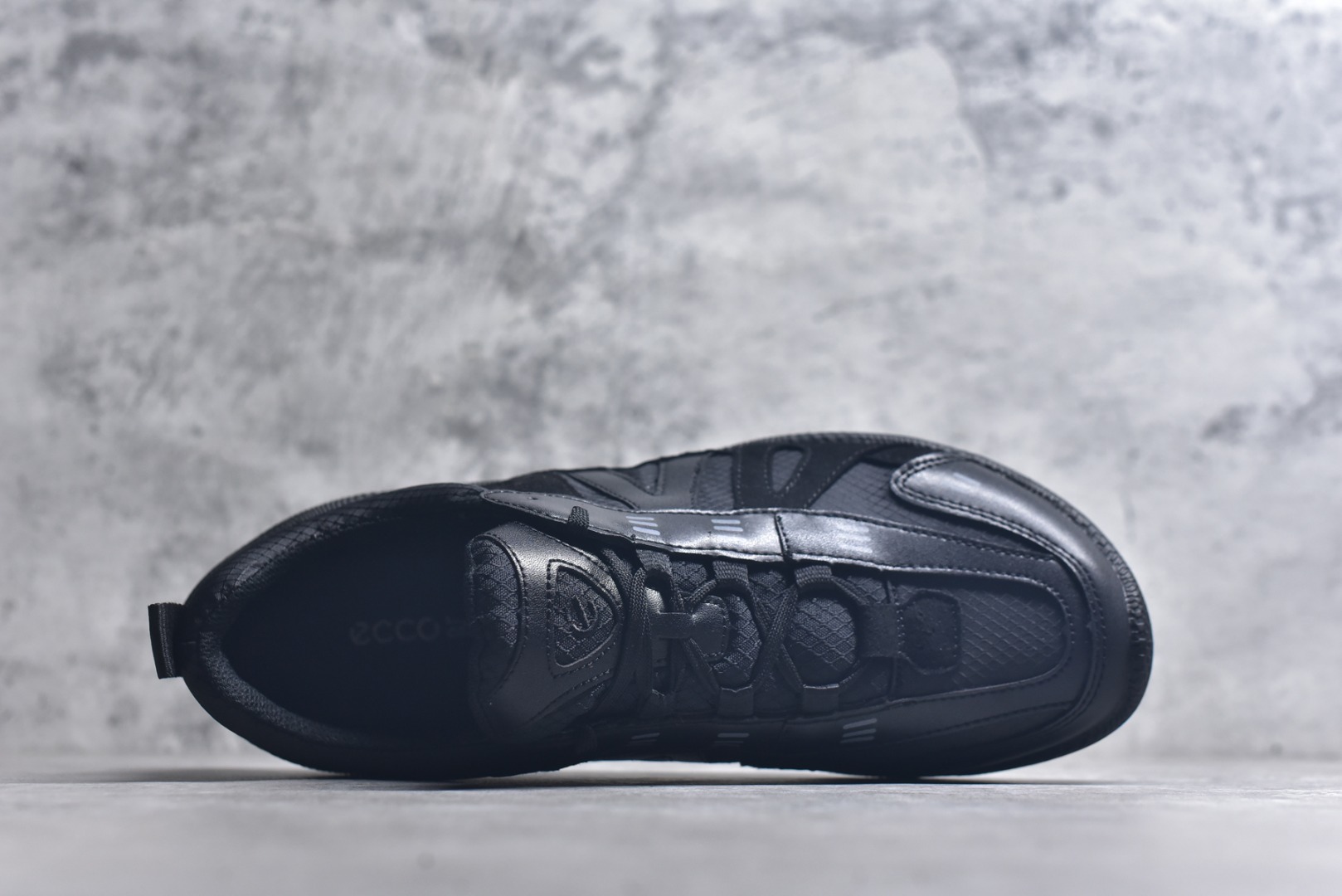 图片[4]-#ECCO 爱步运动鞋 25年新款户外薄底赤足鞋休闲鞋 802434 健步轻巧百搭 全新BIOM LITE系列创新薄底运动鞋 搭配多种材质拼接鞋面 透气舒适，时尚百搭，拓展无限穿搭可能 符合人体工学鞋楦 贴近天然足部形态唤醒运动本能 一体注塑大底 轻盈柔韧 抓地耐磨 大底采用FLUIDFORM™直接注塑科技 贴合脚部曲线，动态分散运动冲击 复古街头 时尚轻盈 畅行无界 女鞋尺码：36 37 38 39 男码 39 40 41 42 43 44 45-选品中心