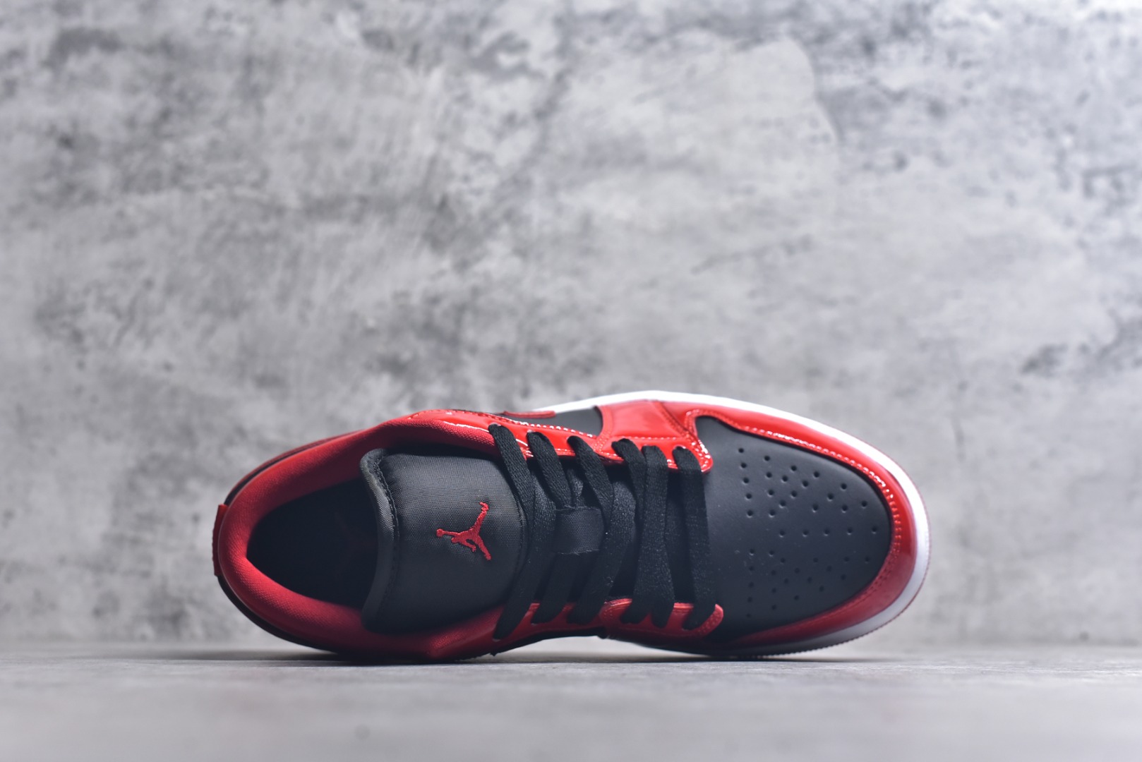 图片[4]-#Air Jordan AJ1 Low 低帮 HV4089-006 全新流水线出品 DT版本唯一平替选择 市场第二梯队最强版 全部原鞋开发 原楦原纸板开发 全鞋电脑针车 原厂内置全掌气垫 原盒内在原标 唯一Zp原版鞋带绑法 免检产品 全新2022版型 全头层皮料 完美零毛边处理 原厂配置全掌气垫 价格定位良心 几十个配色陆续出货 实拍调校N版已经零色差零失真 百分百还原实物色彩所见即所得 不存在货不对板色差等低级问题 选购参考实物拍摄 不混卖不参货 只用心做好货严格选品 承诺混一赔十 尺码：36 36.5 37.5 38 38.5 39 40 40.5 41 42 42.5 43 44 44.5 45 46-选品中心