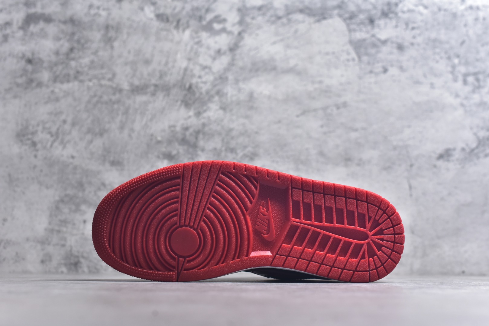 图片[6]-#Air Jordan AJ1 Low 低帮 HV4089-006 全新流水线出品 DT版本唯一平替选择 市场第二梯队最强版 全部原鞋开发 原楦原纸板开发 全鞋电脑针车 原厂内置全掌气垫 原盒内在原标 唯一Zp原版鞋带绑法 免检产品 全新2022版型 全头层皮料 完美零毛边处理 原厂配置全掌气垫 价格定位良心 几十个配色陆续出货 实拍调校N版已经零色差零失真 百分百还原实物色彩所见即所得 不存在货不对板色差等低级问题 选购参考实物拍摄 不混卖不参货 只用心做好货严格选品 承诺混一赔十 尺码：36 36.5 37.5 38 38.5 39 40 40.5 41 42 42.5 43 44 44.5 45 46-选品中心