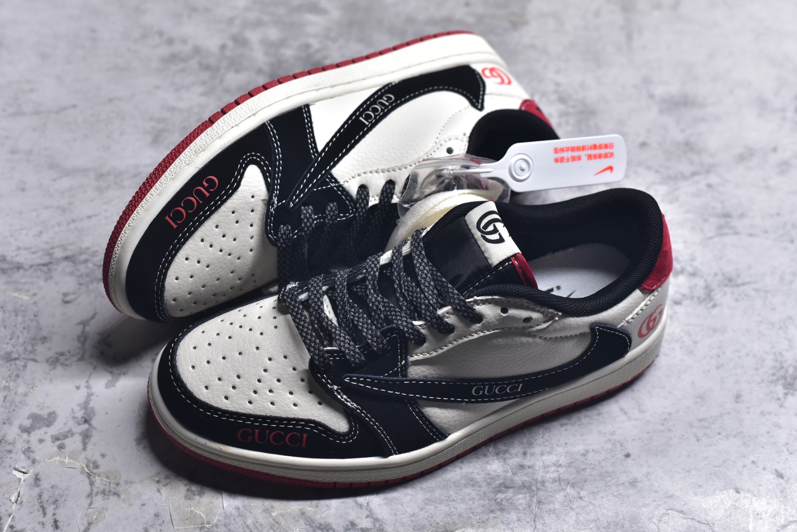 图片[7]-#海外爆款限量发售！ Travis Scott x Jordan 1 Low “古驰联名——米黑红拼接” 高端定制 乔丹倒勾低帮休闲板鞋 大厂纯原品质出货 纯正版型 定制鞋盒 皮料切割干净无任何毛边 细节完美 超高清洁度 货号：XS2024-DF2 尺码：36 36.5 37.5 38 38.5 39 40 40.5 41 42 42.5 43 44 44.5 45-选品中心
