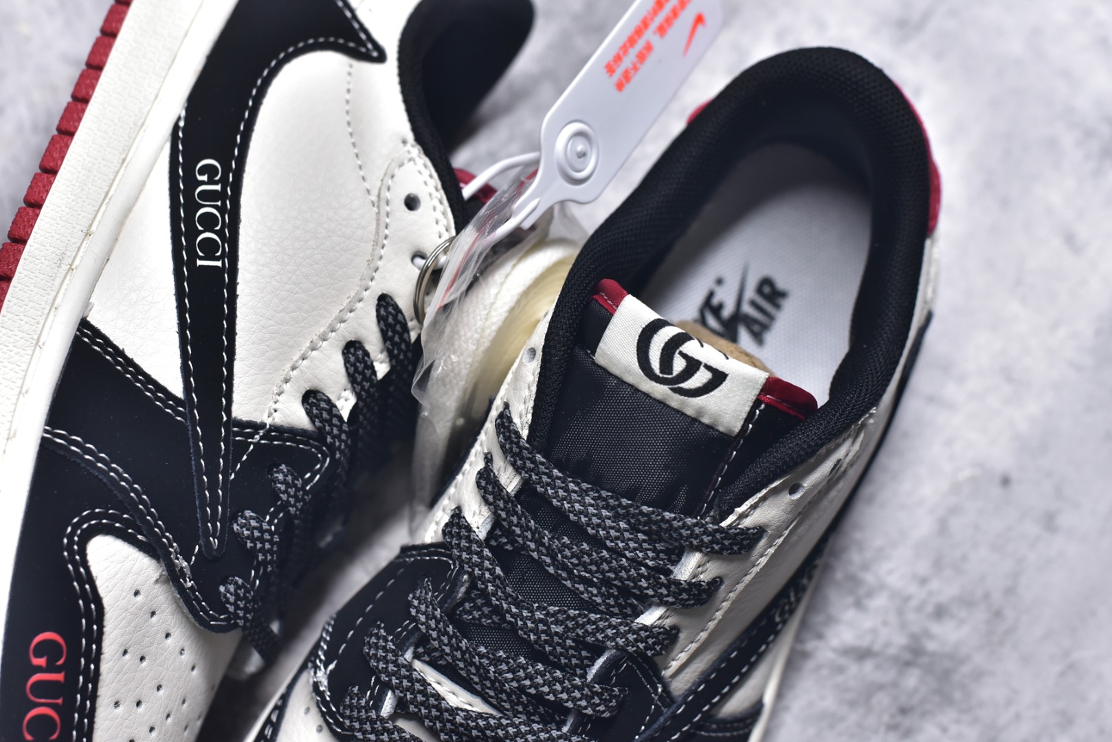 图片[9]-#海外爆款限量发售！ Travis Scott x Jordan 1 Low “古驰联名——米黑红拼接” 高端定制 乔丹倒勾低帮休闲板鞋 大厂纯原品质出货 纯正版型 定制鞋盒 皮料切割干净无任何毛边 细节完美 超高清洁度 货号：XS2024-DF2 尺码：36 36.5 37.5 38 38.5 39 40 40.5 41 42 42.5 43 44 44.5 45-选品中心