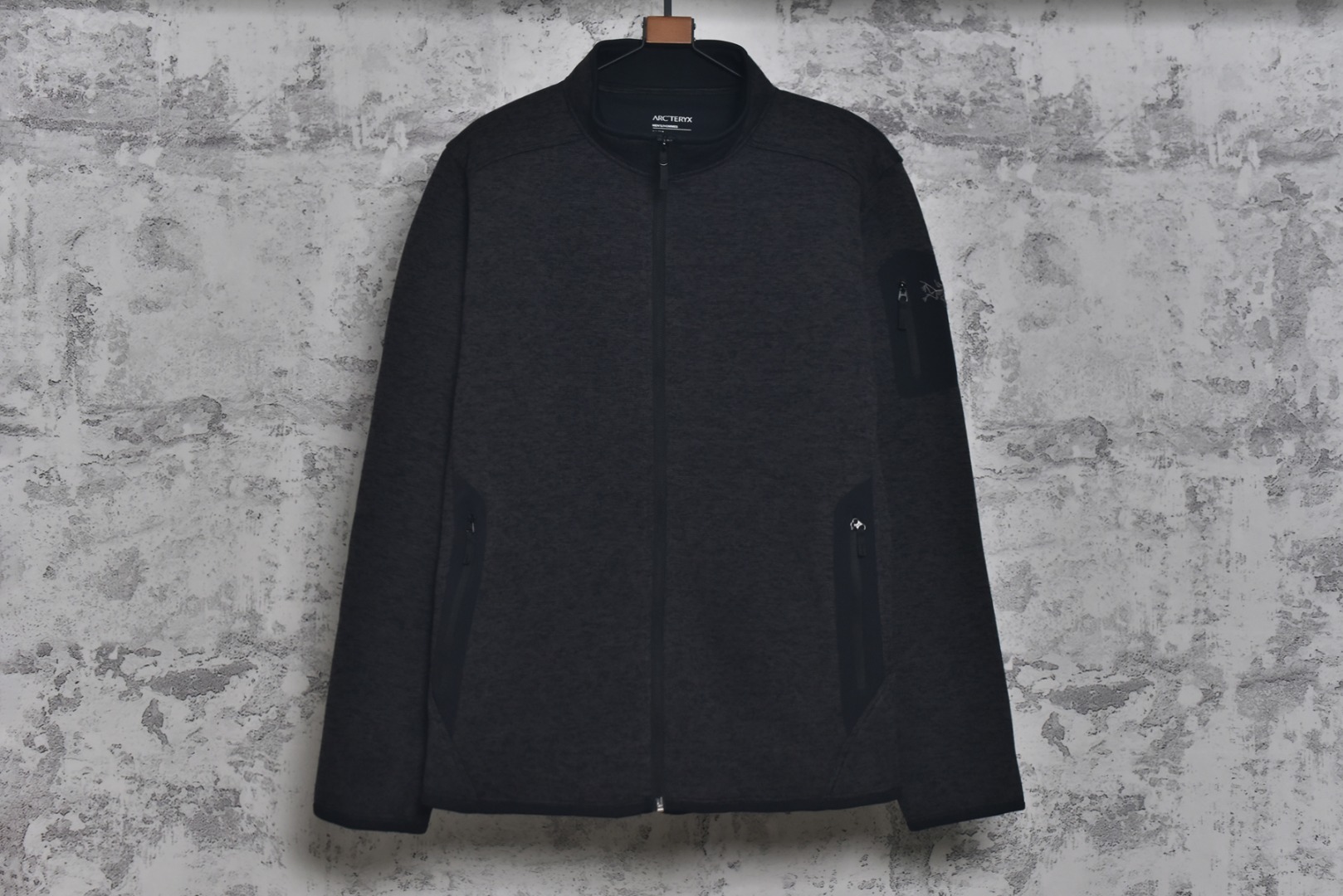 #ARCTERYX 始祖鸟COVERT-CARDIGAN抓绒立领夹克系列 ❗ 现货供应 全年售后❗ 温馨提示❗（只做高端产品） DF巅峰 踏上巅峰❗ 颜色：黑色.灰色 尺码：S. M .L .XL. XXL.-选品中心