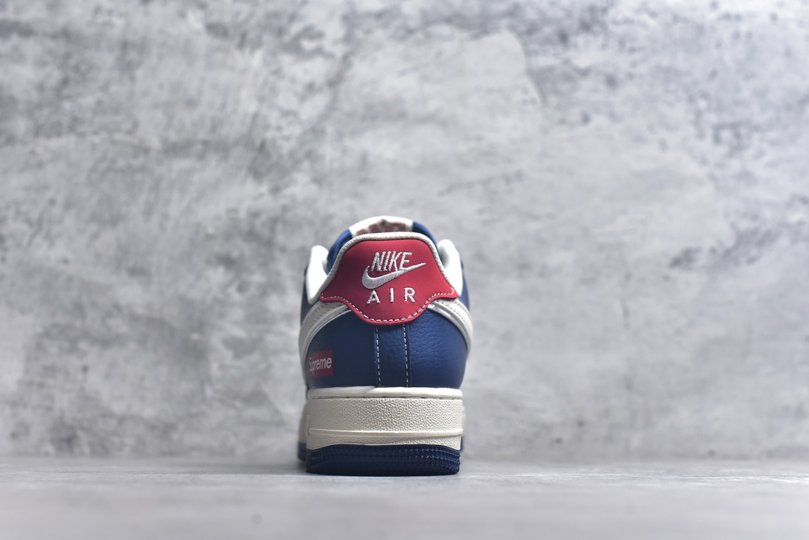 图片[5]-#Nike Air Force 1\’07 Low Superme联名 白蓝灰红 空军一号低帮休闲板鞋 XD2588-602 #原楦头原纸板 原装鞋盒 定制五金配件 内置全掌气垫 原厂鞋底 尺码：36 36.5 37.5 38 38.5 39 40 40.5 41 42 42.5 43 44 44.5 45 9.D4-选品中心