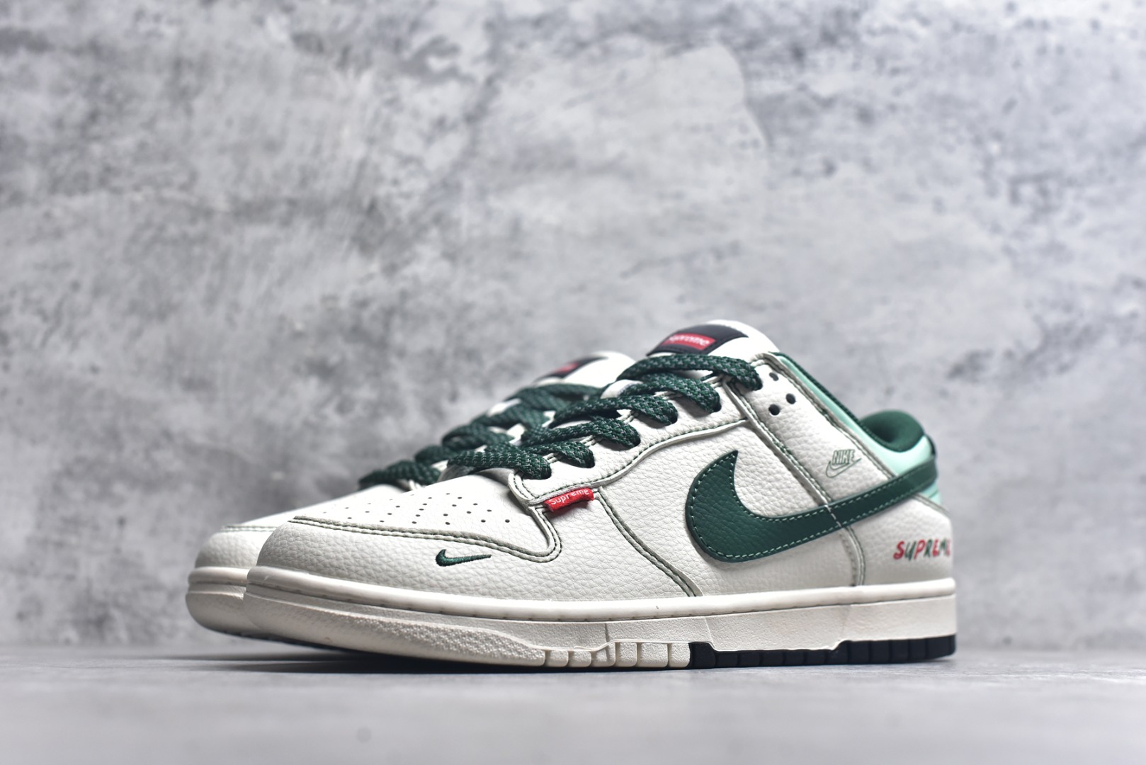 图片[2]-#Nike SB Dunk Low Sup系列 米白绿勾 空军一号低帮休闲板鞋 FC1688-222 #定制鞋盒 大厂纯原品质出货 超高清洁度 皮料切割干净无任何毛边 细节完美 尺码：36 36.5 37.5 38 36.5 39 40 40.5 41 42 42.5 43 44 44.5 45 9.E5-选品中心