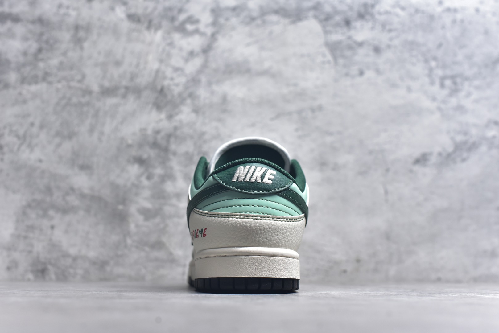 图片[5]-#Nike SB Dunk Low Sup系列 米白绿勾 空军一号低帮休闲板鞋 FC1688-222 #定制鞋盒 大厂纯原品质出货 超高清洁度 皮料切割干净无任何毛边 细节完美 尺码：36 36.5 37.5 38 36.5 39 40 40.5 41 42 42.5 43 44 44.5 45 9.E5-选品中心