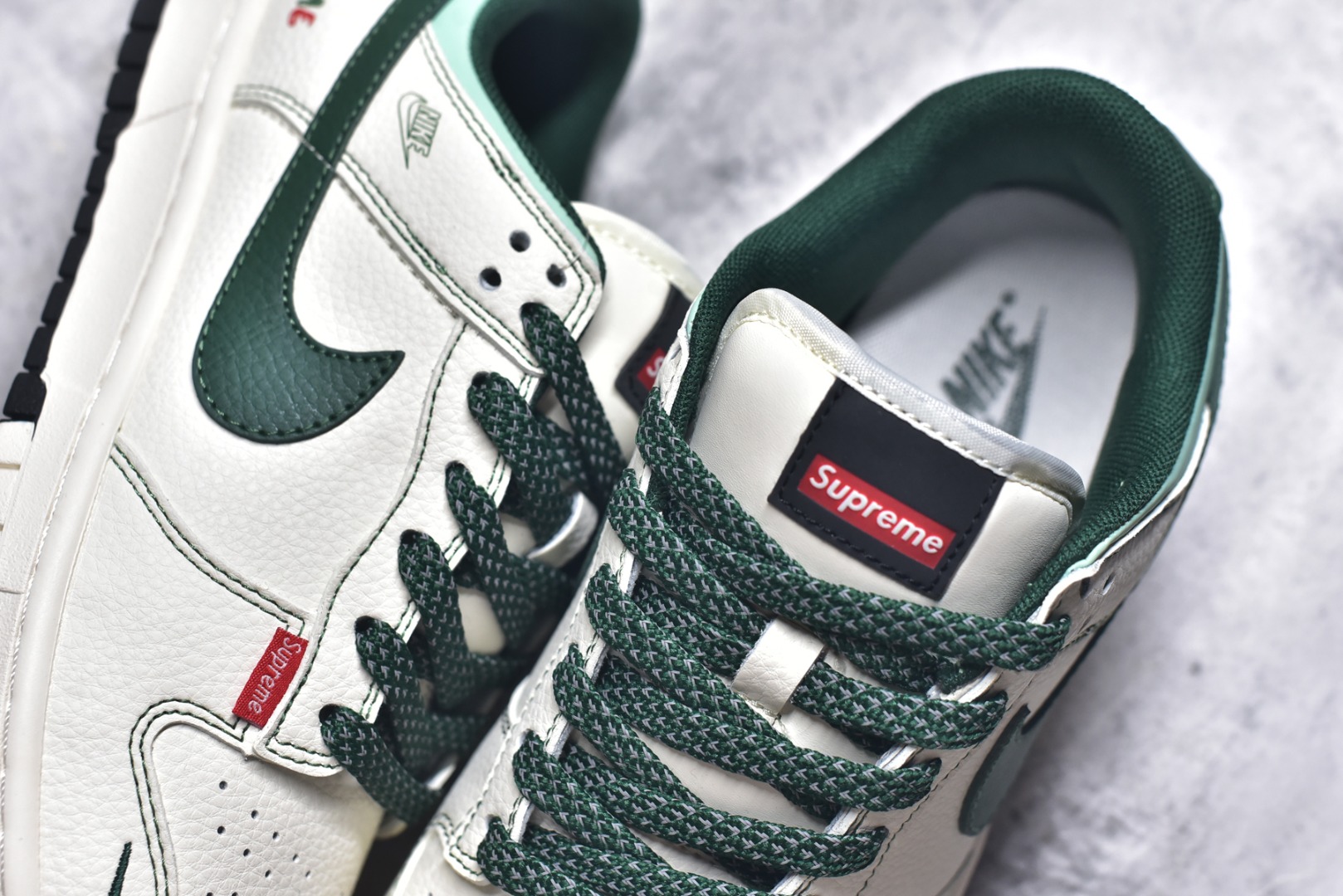 图片[9]-#Nike SB Dunk Low Sup系列 米白绿勾 空军一号低帮休闲板鞋 FC1688-222 #定制鞋盒 大厂纯原品质出货 超高清洁度 皮料切割干净无任何毛边 细节完美 尺码：36 36.5 37.5 38 36.5 39 40 40.5 41 42 42.5 43 44 44.5 45 9.E5-选品中心