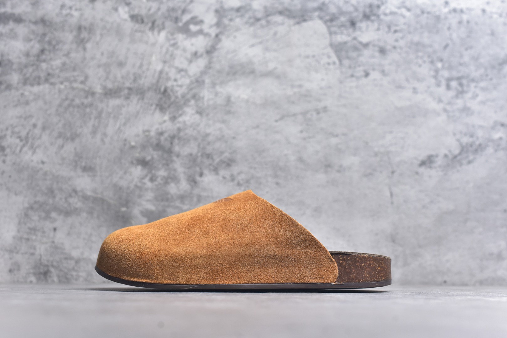 #adidas originals Adimule 舒适百搭 防磨包头一脚蹬拖鞋 货号：JR3586 尺码：35.5-45半码-选品中心