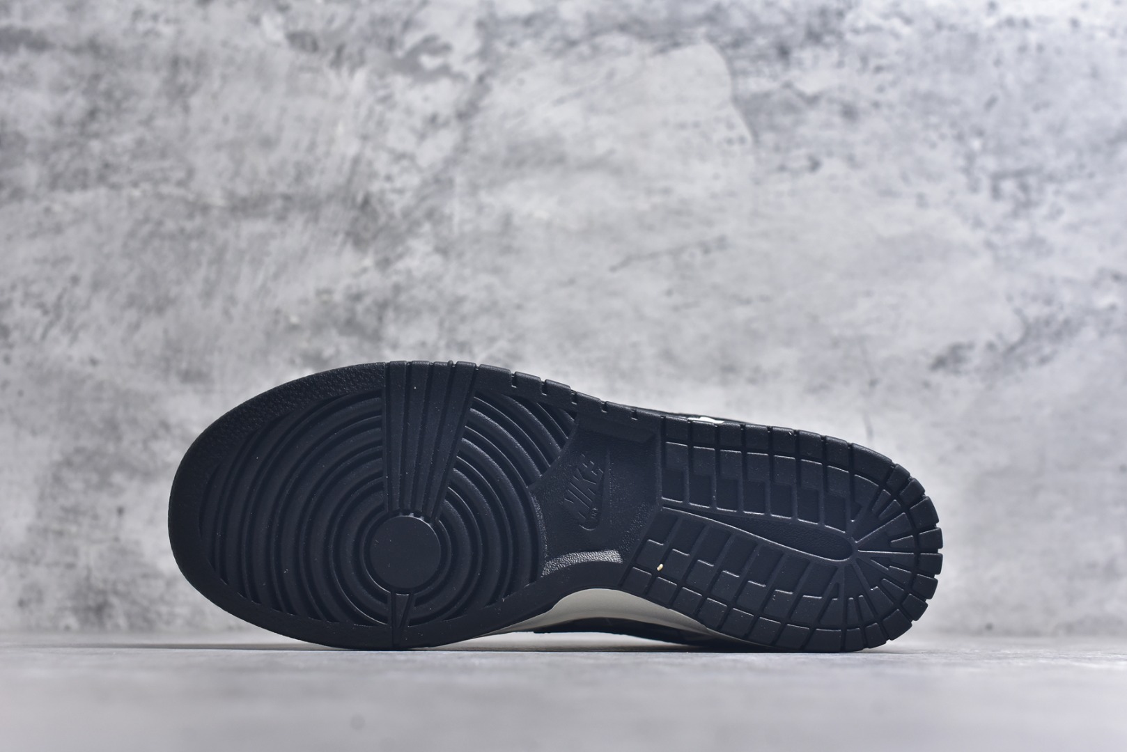 图片[6]-#Nike SB Dunk Low BAPE联名 白黑网格 高端定制 低帮休闲板鞋 SC0601-463 #定制鞋盒 大厂纯原品质出货 超高清洁度 皮料切割干净无任何毛边 细节完美 尺码：36 36.5 37.5 38 38.5 39 40 40.5 41 42 42.5 43 44 44.5 45 9.E5-选品中心