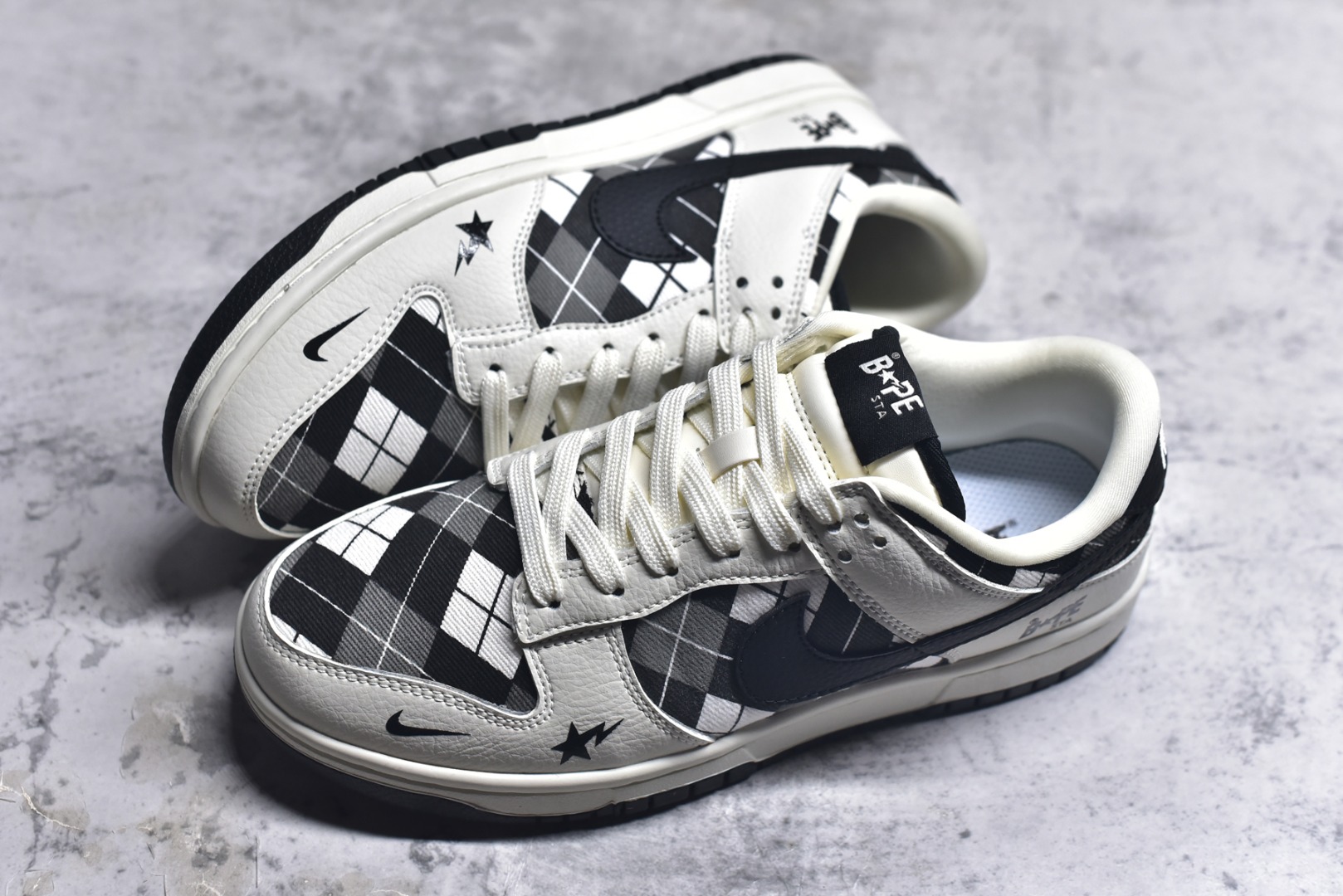 图片[7]-#Nike SB Dunk Low BAPE联名 白黑网格 高端定制 低帮休闲板鞋 SC0601-463 #定制鞋盒 大厂纯原品质出货 超高清洁度 皮料切割干净无任何毛边 细节完美 尺码：36 36.5 37.5 38 38.5 39 40 40.5 41 42 42.5 43 44 44.5 45 9.E5-选品中心