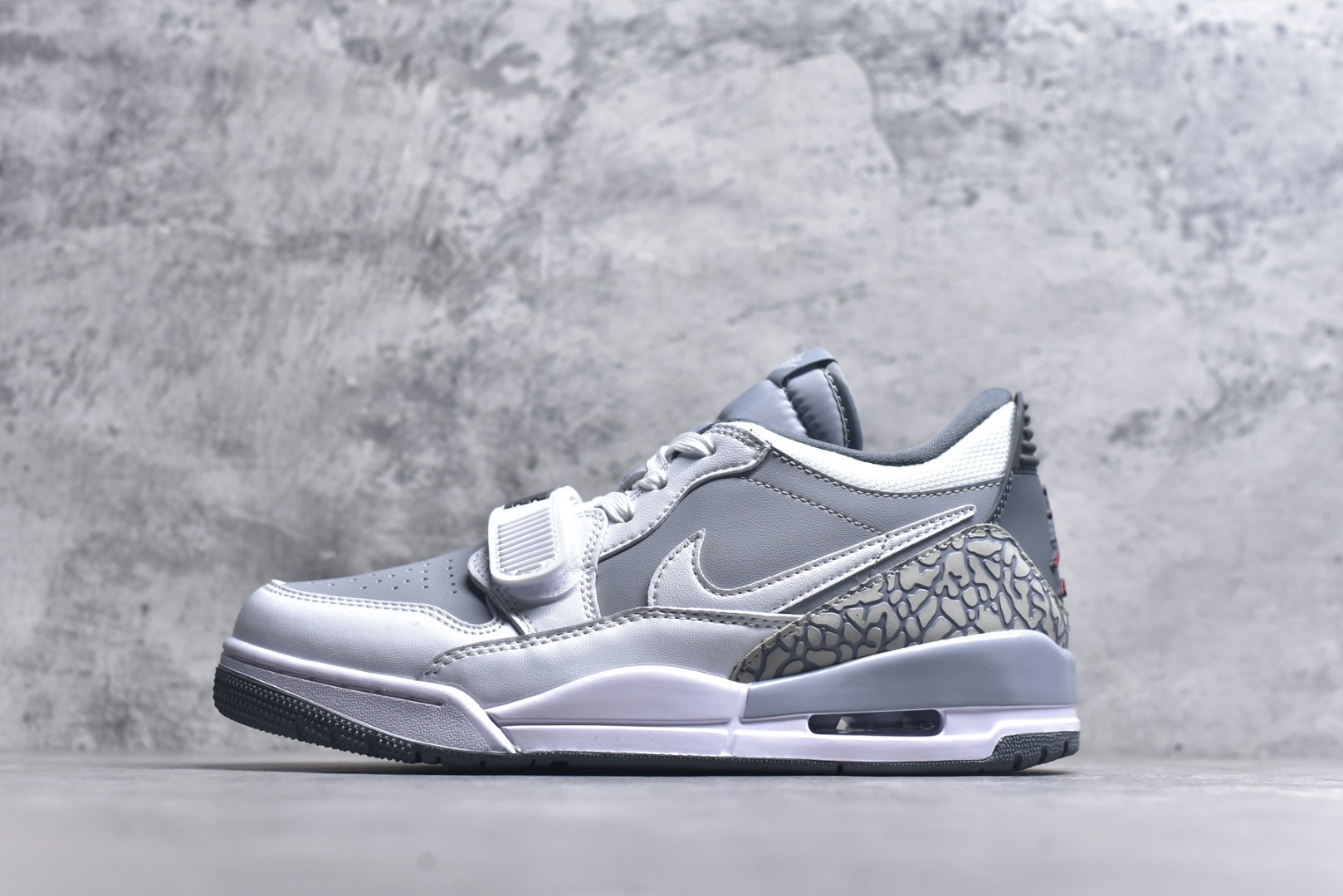 #AJ 312 低帮 全头层 灰色 CD7069-005 男女鞋 36 36.5 37.5 38 38.5 39 40 40.5 41 42 42.5 43 44 44.5 45 46 47.5-选品中心