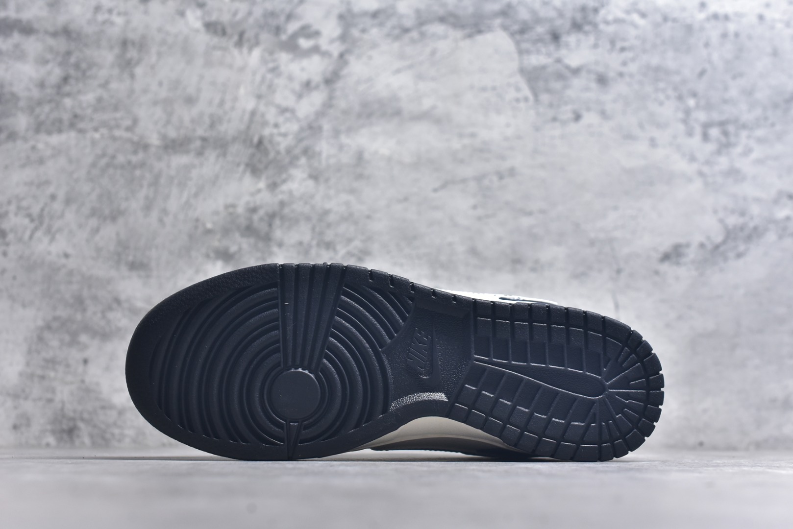 图片[6]-#Nike SB Dunk Low Supreme联名 暗刻蓝 周年高端定制 低帮休闲板鞋 FC1688-228 #定制鞋盒 大厂纯原品质出货 超高清洁度 皮料切割干净无任何毛边 细节完美 尺码：36 36.5 37.5 38 38.5 39 40 40.5 41 42 42.5 43 44 44.5 45 9.E5-选品中心