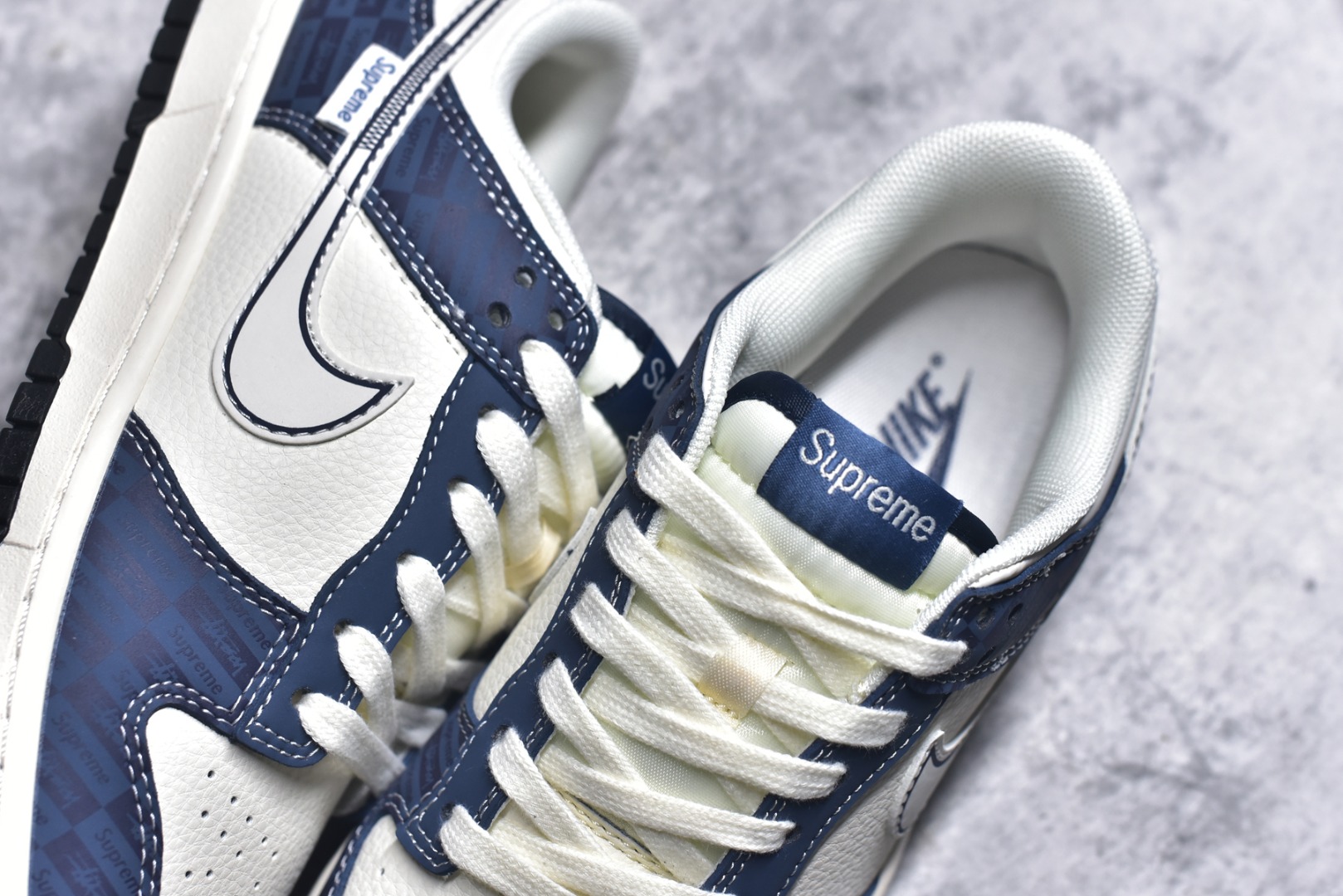 图片[9]-#Nike SB Dunk Low Supreme联名 暗刻蓝 周年高端定制 低帮休闲板鞋 FC1688-228 #定制鞋盒 大厂纯原品质出货 超高清洁度 皮料切割干净无任何毛边 细节完美 尺码：36 36.5 37.5 38 38.5 39 40 40.5 41 42 42.5 43 44 44.5 45 9.E5-选品中心