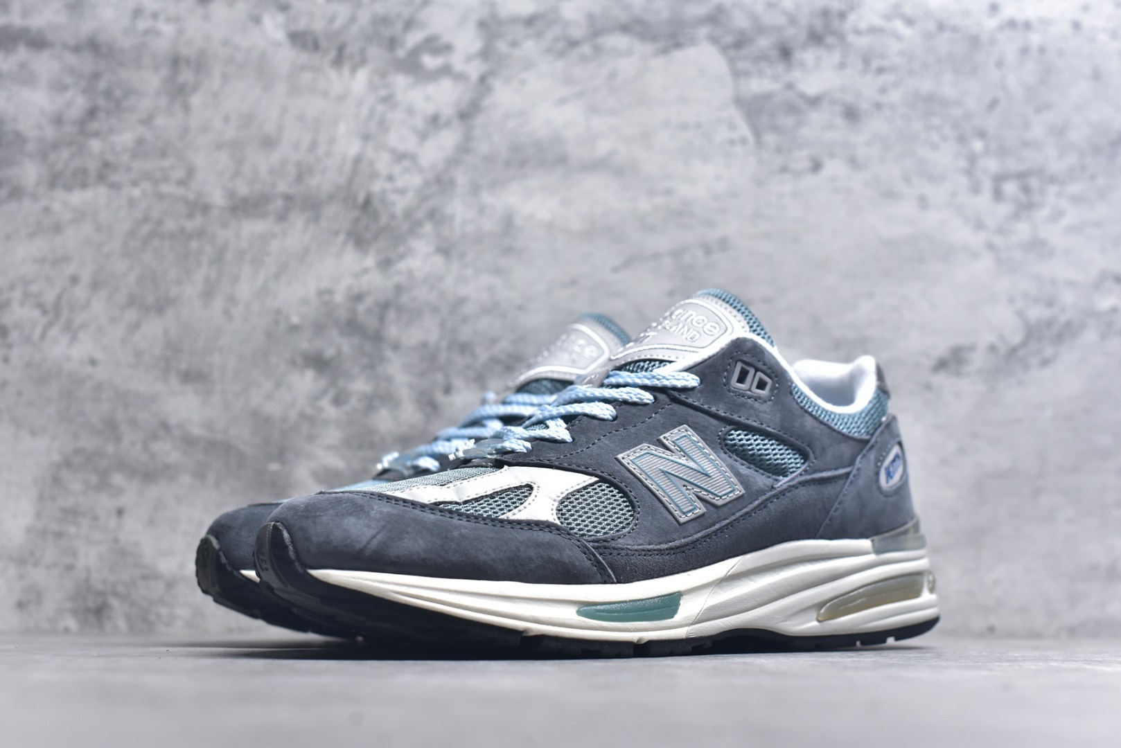 图片[2]-#Kith x New Balance Made In USA M991系列 美产经典百搭老爹休闲运动跑步鞋 U991KH2 #鞋面采用猪巴革及大网眼布鞋面材质以及3层组合大底 ABZORB专利吸震鞋垫 尺码：36 37 37.5 38 38.5 39.5 40 40.5 41.5 42 42.5 43 44 44.5 45 9.E5-选品中心