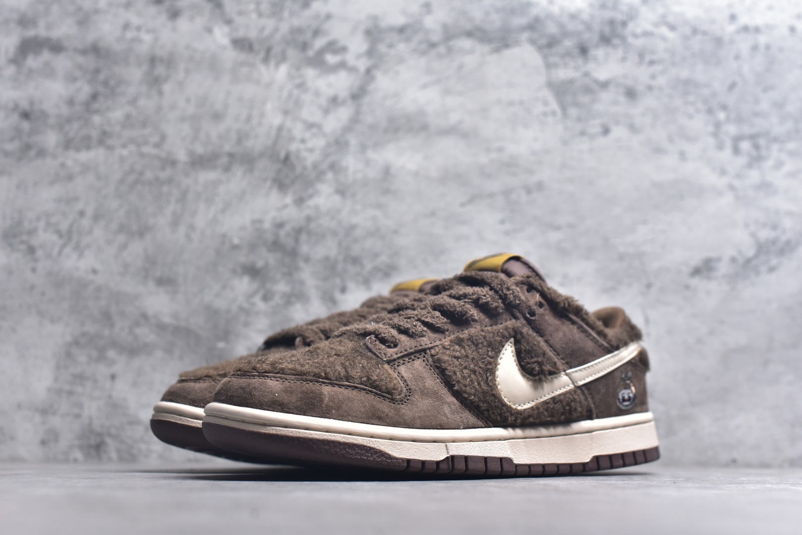 图片[2]-#Nike SB Dunk Low x Labubu 拉布布联名 纯原大厂出品 极力推荐 原装头层材料 独家版型蒸餾加工帶來的是更好的视觉和脚感体验大厂纯原品质出货 清洁度 电绣工艺 皮料切割干净无任何毛边 细节完美 栗子可可 GB6675-001 男女鞋 36 36.5 37.5 38 38.5 39 40 40.5 41 42 42.5 43 44 44.5 45-选品中心
