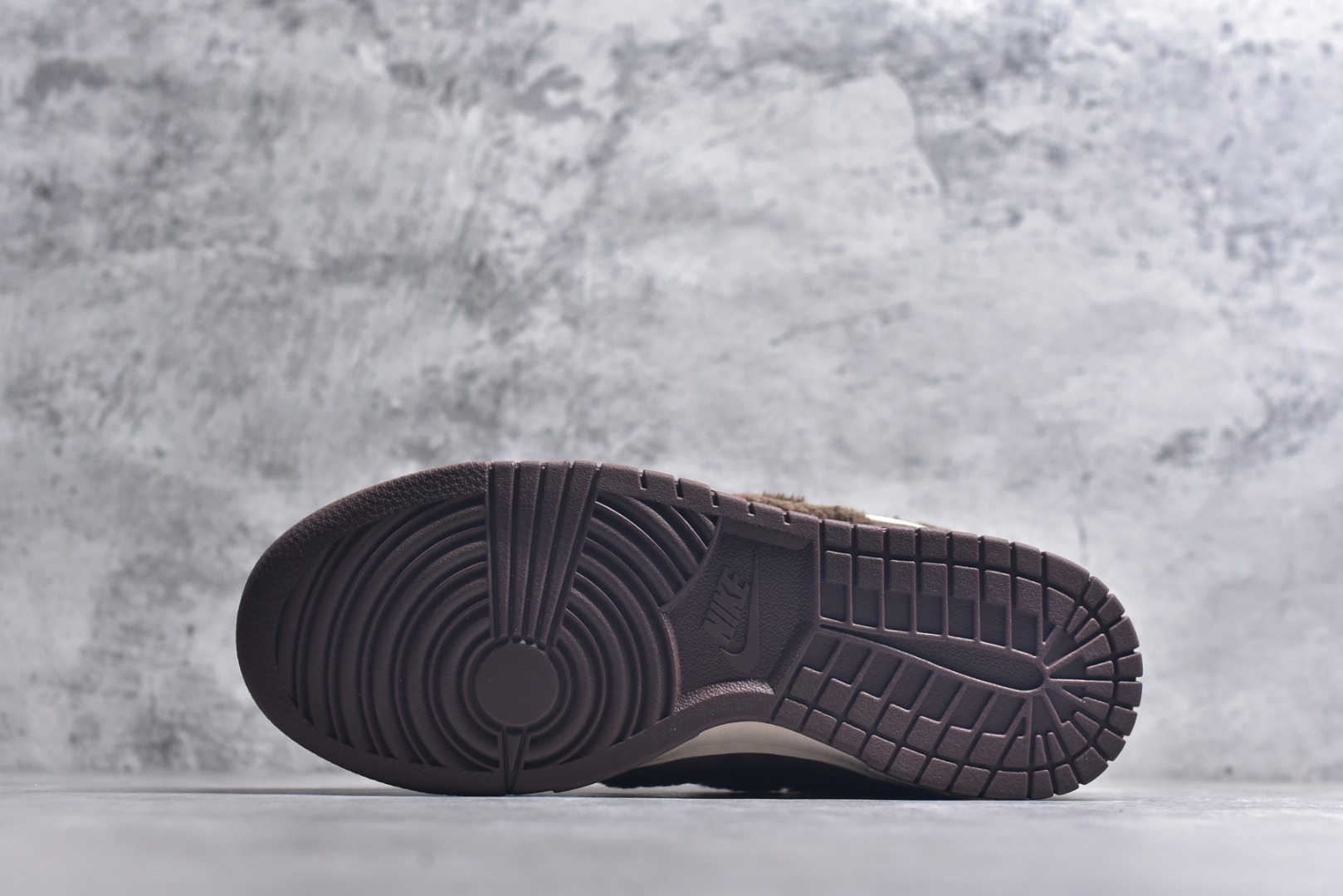 图片[6]-#Nike SB Dunk Low x Labubu 拉布布联名 纯原大厂出品 极力推荐 原装头层材料 独家版型蒸餾加工帶來的是更好的视觉和脚感体验大厂纯原品质出货 清洁度 电绣工艺 皮料切割干净无任何毛边 细节完美 栗子可可 GB6675-001 男女鞋 36 36.5 37.5 38 38.5 39 40 40.5 41 42 42.5 43 44 44.5 45-选品中心