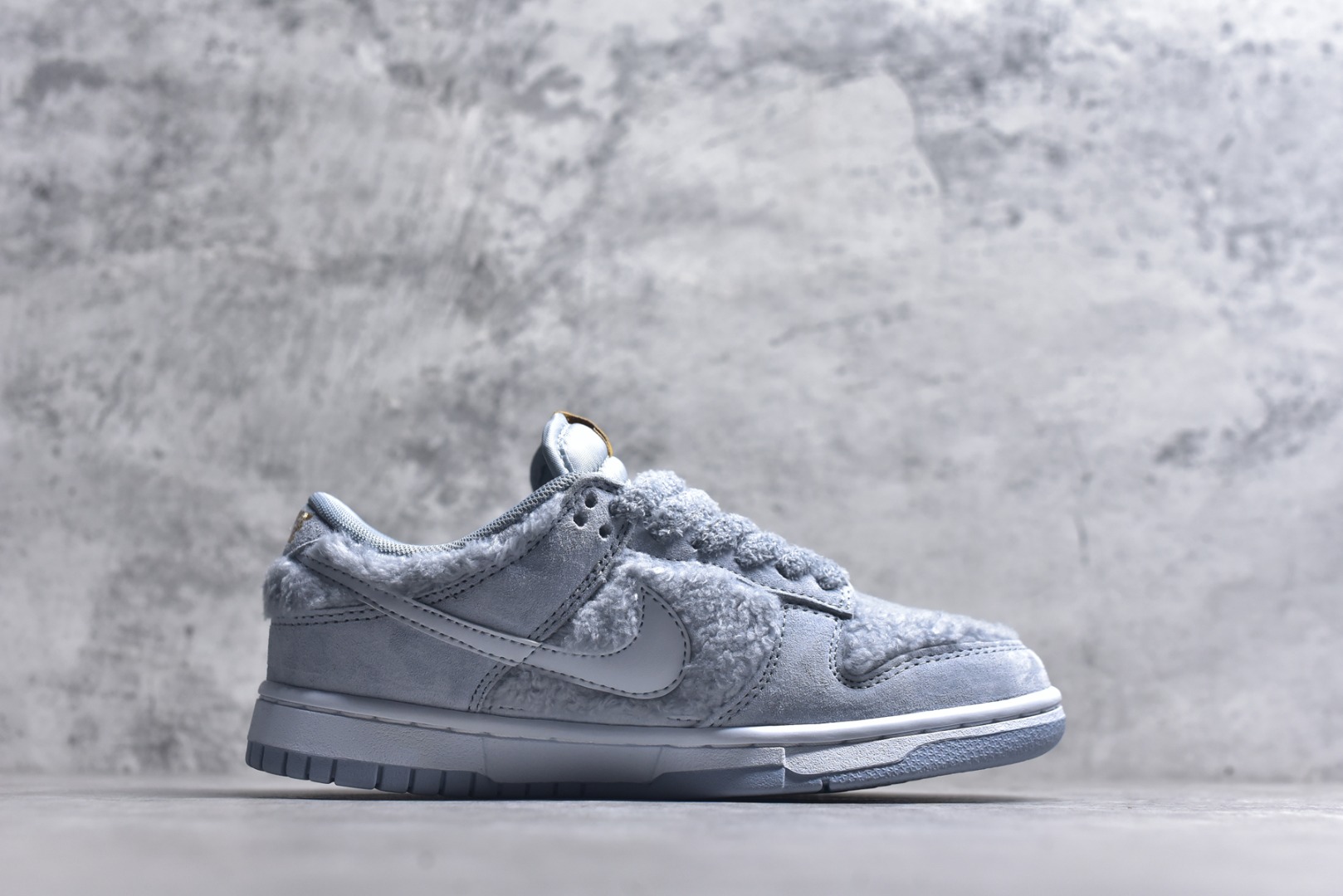 图片[3]-#Nike SB Dunk Low x Labubu 拉布布联名 纯原大厂出品 极力推荐 原装头层材料 独家版型蒸餾加工帶來的是更好的视觉和脚感体验大厂纯原品质出货 清洁度 电绣工艺 皮料切割干净无任何毛边 细节完美 海盐椰椰GB6675-005 男女鞋 36 36.5 37.5 38 38.5 39 40 40.5 41 42 42.5 43 44 44.5 45-选品中心