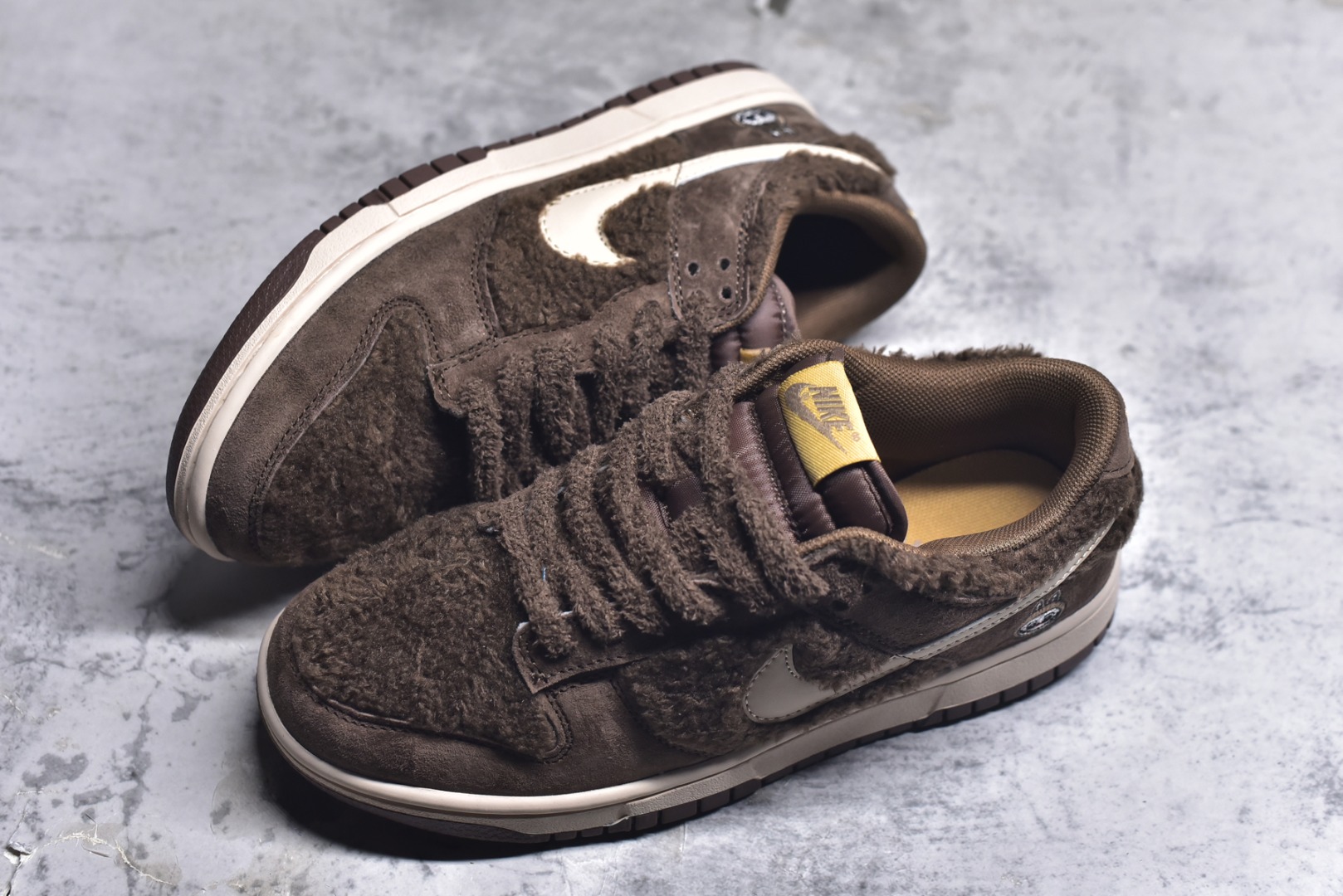图片[7]-#Nike SB Dunk Low x Labubu 拉布布联名 纯原大厂出品 极力推荐 原装头层材料 独家版型蒸餾加工帶來的是更好的视觉和脚感体验大厂纯原品质出货 清洁度 电绣工艺 皮料切割干净无任何毛边 细节完美 栗子可可 GB6675-001 男女鞋 36 36.5 37.5 38 38.5 39 40 40.5 41 42 42.5 43 44 44.5 45-选品中心