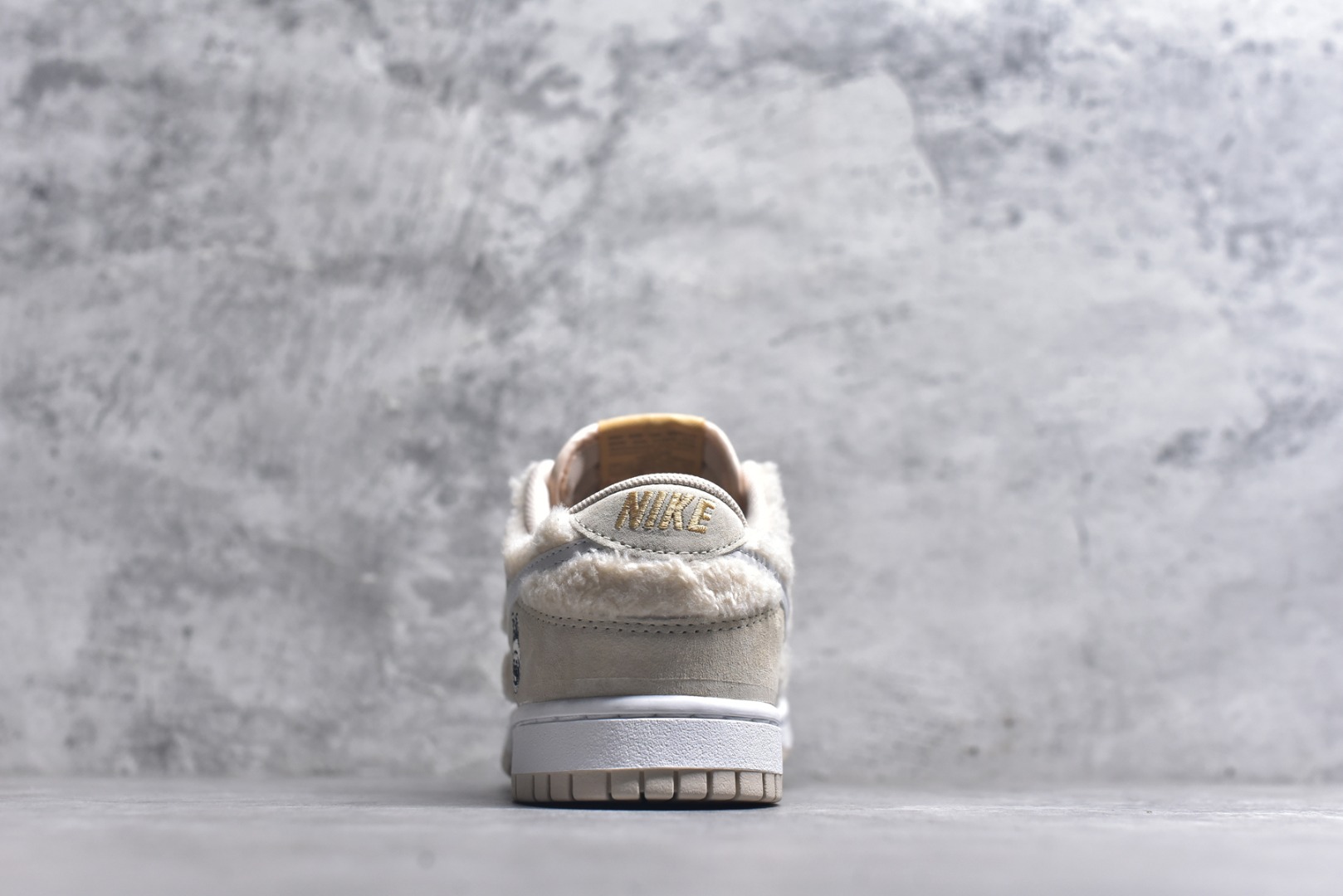 图片[5]-#Nike SB Dunk Low x Labubu 拉布布联名 纯原大厂出品 极力推荐 原装头层材料 独家版型蒸餾加工帶來的是更好的视觉和脚感体验大厂纯原品质出货 清洁度 电绣工艺 皮料切割干净无任何毛边 细节完美 多乳豆豆 GB6675-002 男女鞋 36 36.5 37.5 38 38.5 39 40 40.5 41 42 42.5 43 44 44.5 45-选品中心