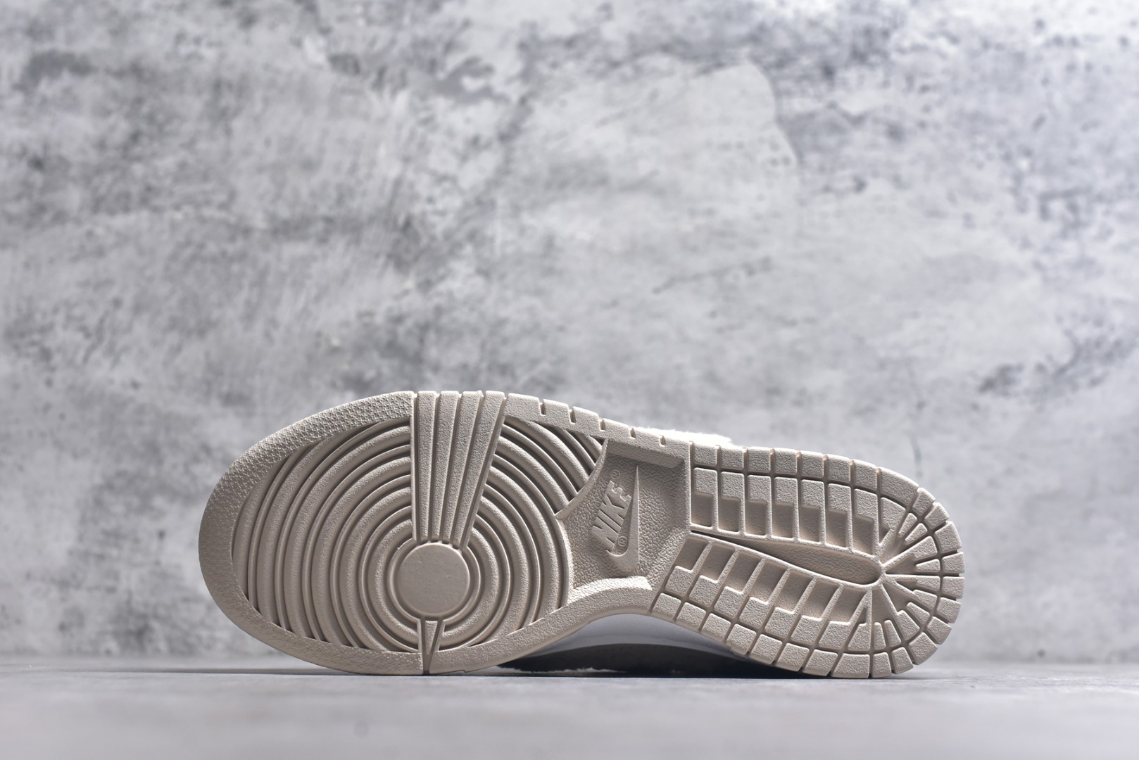 图片[6]-#Nike SB Dunk Low x Labubu 拉布布联名 纯原大厂出品 极力推荐 原装头层材料 独家版型蒸餾加工帶來的是更好的视觉和脚感体验大厂纯原品质出货 清洁度 电绣工艺 皮料切割干净无任何毛边 细节完美 多乳豆豆 GB6675-002 男女鞋 36 36.5 37.5 38 38.5 39 40 40.5 41 42 42.5 43 44 44.5 45-选品中心