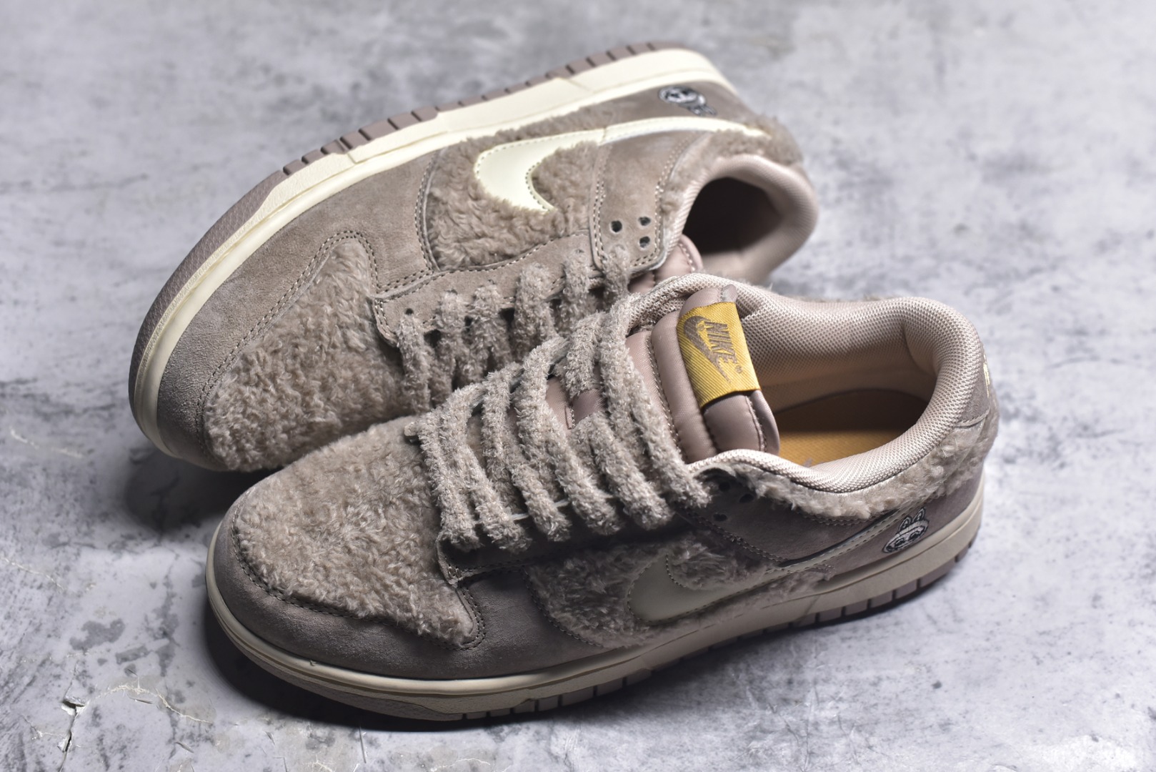 图片[7]-#Nike SB Dunk Low x Labubu 拉布布联名 纯原大厂出品 极力推荐 原装头层材料 独家版型蒸餾加工帶來的是更好的视觉和脚感体验大厂纯原品质出货 清洁度 电绣工艺 皮料切割干净无任何毛边 细节完美太妃糖糖 GB6675-006 男女鞋 36 36.5 37.5 38 38.5 39 40 40.5 41 42 42.5 43 44 44.5 45-选品中心