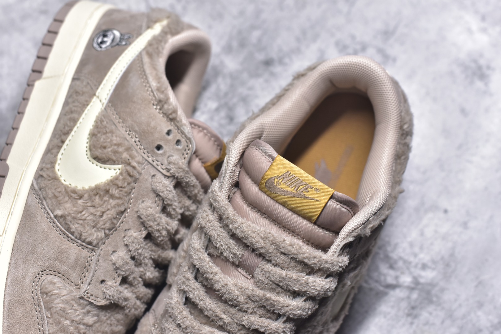 图片[9]-#Nike SB Dunk Low x Labubu 拉布布联名 纯原大厂出品 极力推荐 原装头层材料 独家版型蒸餾加工帶來的是更好的视觉和脚感体验大厂纯原品质出货 清洁度 电绣工艺 皮料切割干净无任何毛边 细节完美太妃糖糖 GB6675-006 男女鞋 36 36.5 37.5 38 38.5 39 40 40.5 41 42 42.5 43 44 44.5 45-选品中心