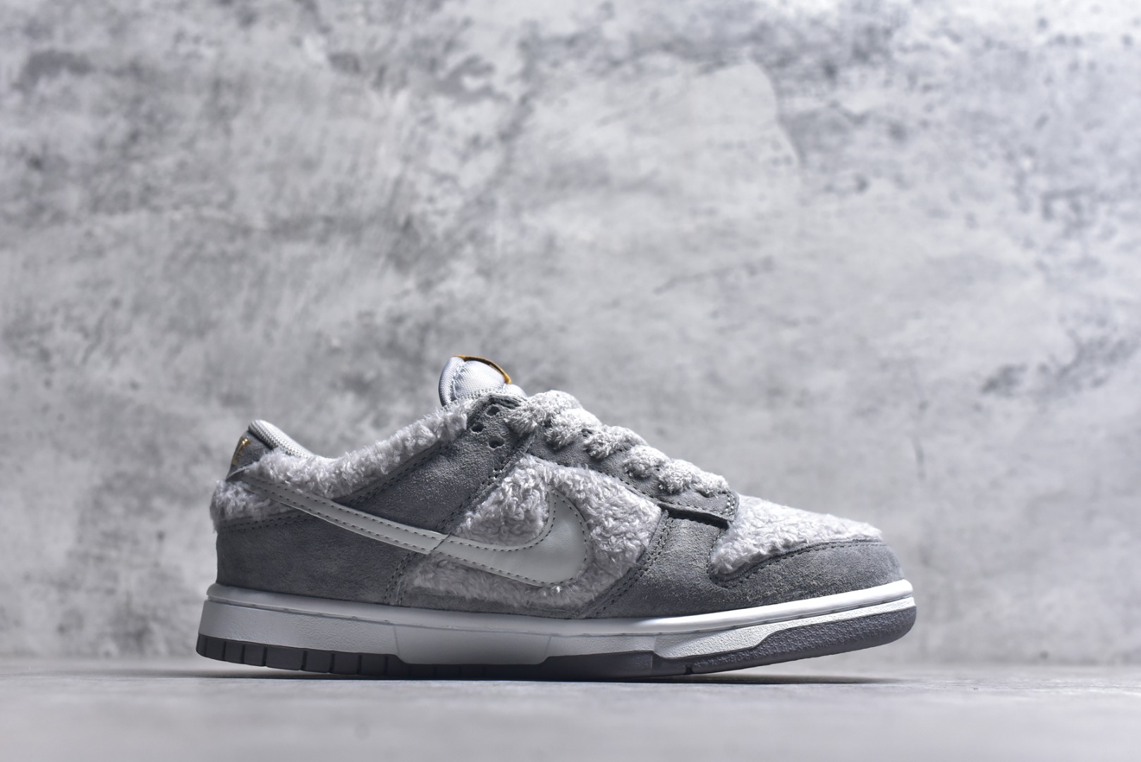 图片[3]-#Nike SB Dunk Low x Labubu 拉布布联名 纯原大厂出品 极力推荐 原装头层材料 独家版型蒸餾加工帶來的是更好的视觉和脚感体验大厂纯原品质出货 清洁度 电绣工艺 皮料切割干净无任何毛边 细节完美 芝麻豆豆 GB6675-007 男女鞋 36 36.5 37.5 38 38.5 39 40 40.5 41 42 42.5 43 44 44.5 45-选品中心