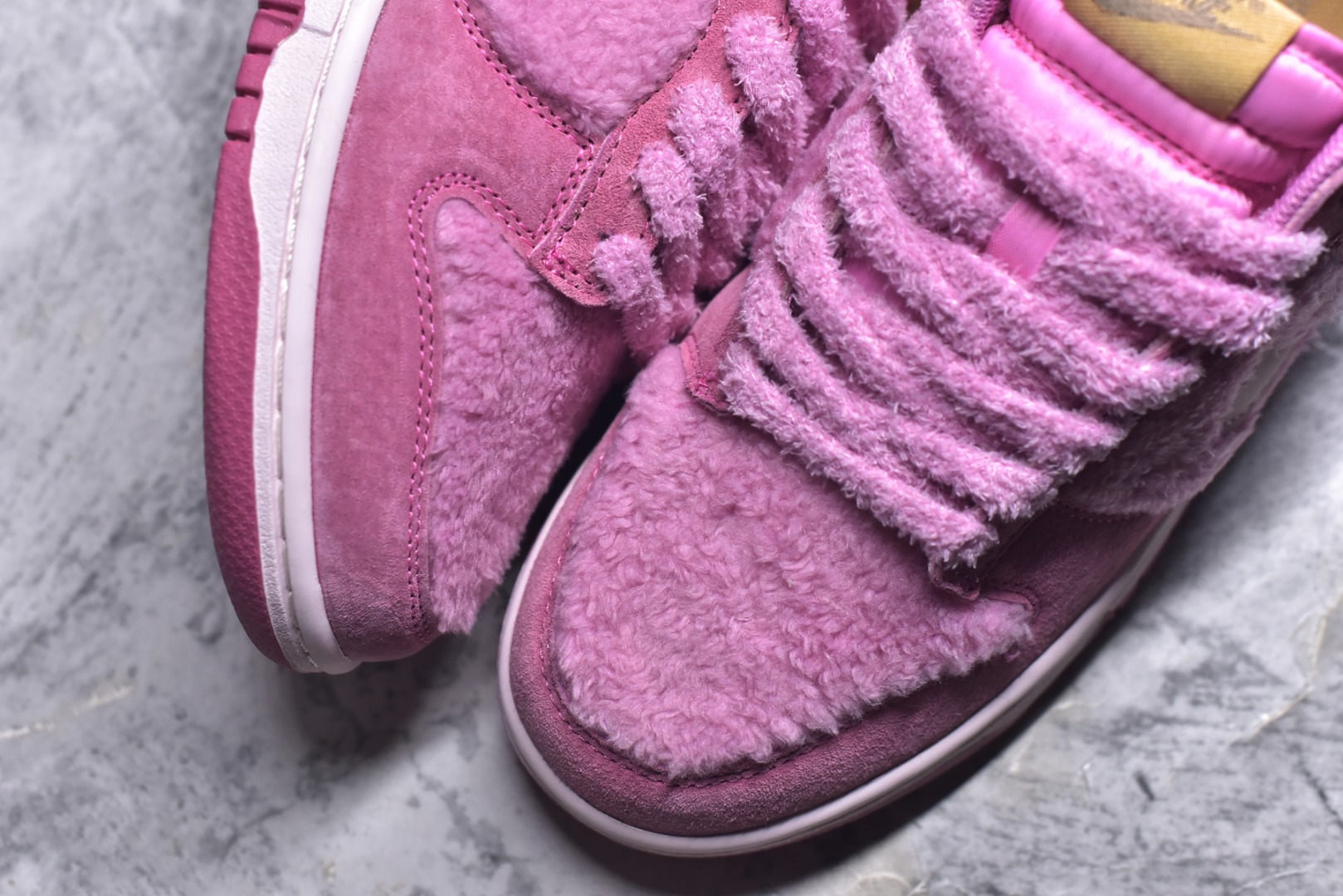 图片[8]-#Nike SB Dunk Low x Labubu 拉布布联名 纯原大厂出品 极力推荐 原装头层材料 独家版型蒸餾加工帶來的是更好的视觉和脚感体验大厂纯原品质出货 清洁度 电绣工艺 皮料切割干净无任何毛边 细节完美 荔枝莓莓 GB6675-003 女鞋 36 36.5 37.5 38 38.5 39 40 40.5 41 42-选品中心