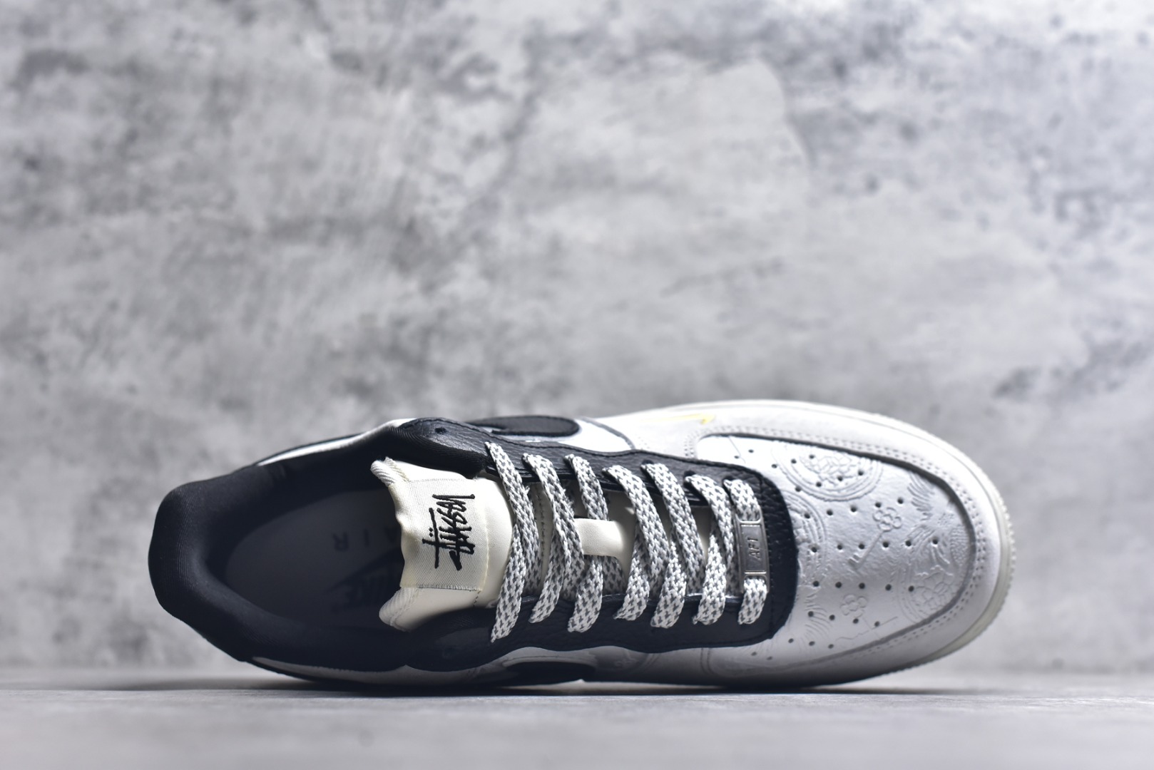 图片[4]-#Nike Air Force 1\’07 Low 联名 白黑灰空军 空军一号低帮休闲板鞋 YF9511-805 #原楦头原纸板 高端定制鞋盒 原厂鞋底 超高清洁度 细节完美 尺码：36 36.5 37.5 38 38.5 39 40 40.5 41 42 42.5 43 44 44.5 45 9.D4-选品中心