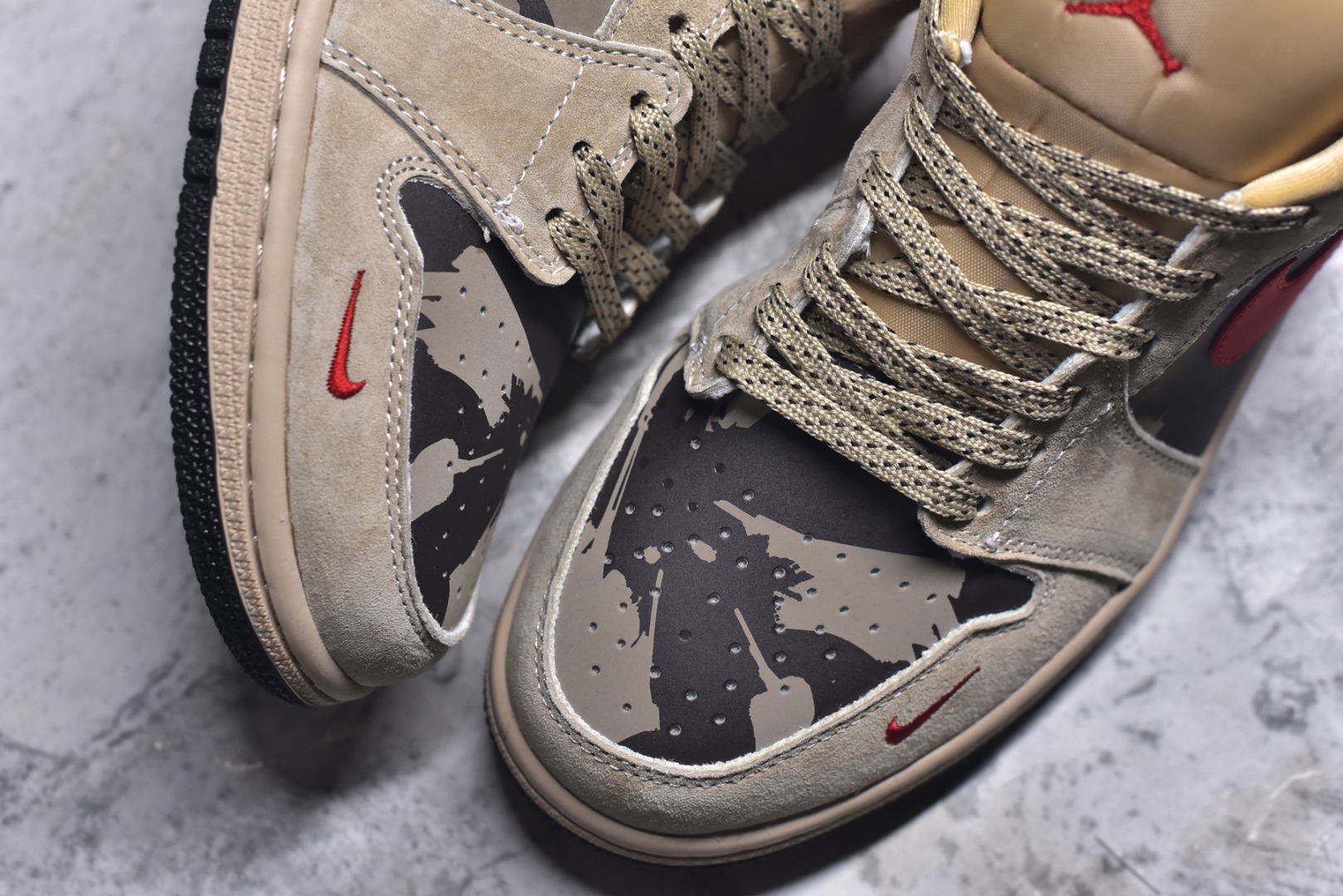 图片[8]-#海外爆款限量发售！Nike Jordan Air Jordan 1“斯图西联名——复古麦色” 高端定制 低帮 复古 减震 防滑 耐磨 篮球鞋 定制鞋盒 大厂纯原品质出货 超高清洁度 皮料切割干净无任何毛边 细节完美 货号：LR8888-012 尺码：36 36.5 37.5 38 38.5 39 40 40.5 41 42 42.5 43 44 44.5 45-选品中心