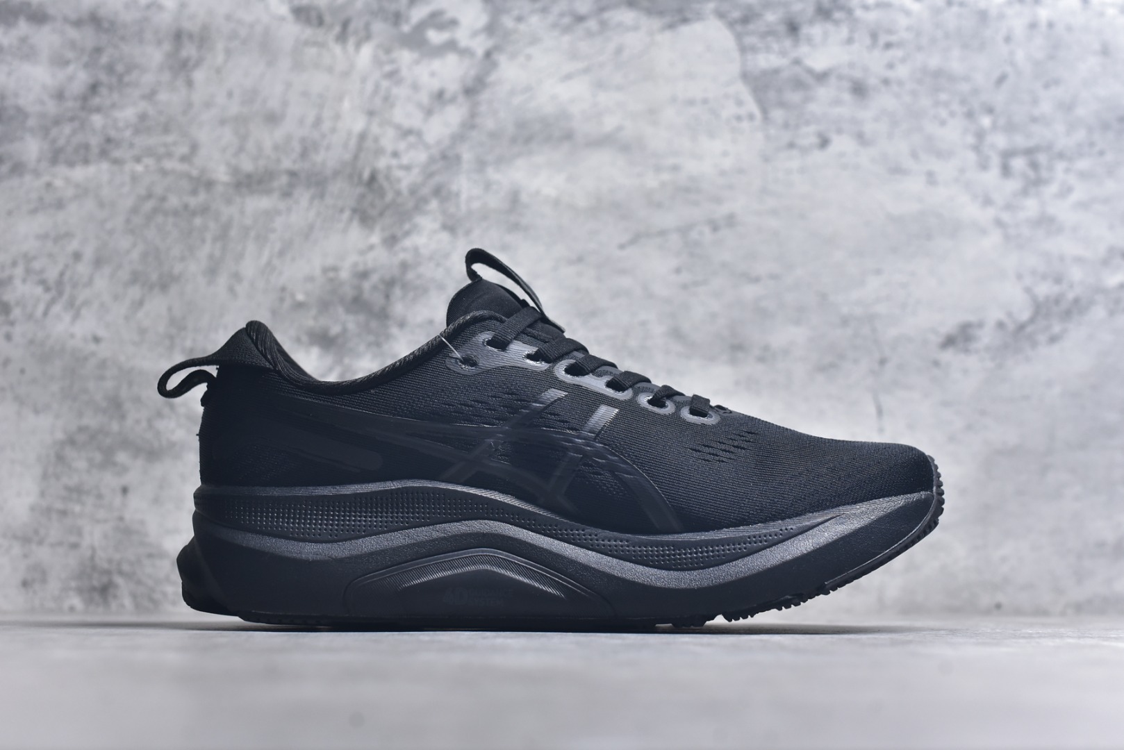 图片[3]-#Asics GEL-KAYANO 亚瑟士32 LUXE 时尚舒适 低帮跑步鞋 ASICS (亚瑟士)是日本实业家鬼冢喜八郎创立的跑鞋运动品牌，名字想法源自著名的拉丁谚语“AnimaSana In Corpore Sano”，意为“健全的精神寓于强健的体魄”。正如其名字的含义，ASICS亚瑟士一直坚信保持身体的健康与活力是打造健康快乐的生活方式的最佳途径。亚瑟士的跑鞋、篮球鞋等系列集专业与美貌于一身，拥有极高的热度。2016年，ASICS在“2016年日本最佳全球品牌”排行榜名列第17名。 货号：1011C051-001 尺码：36 37 37.5 38 38.5 39.5 40 40.5 41.5 42 42.5 43 44 45 46 47-选品中心