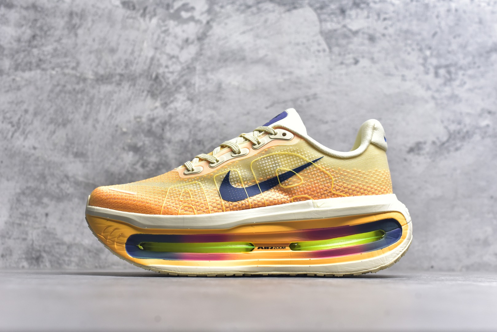 #Nike Vomero Vomero Premium 桔蓝 货号：HQ2050 401 尺码：36 36.5 37.5 38 38.5 39 40 40.5 41 42 42.5 43 44 44.5 45-选品中心