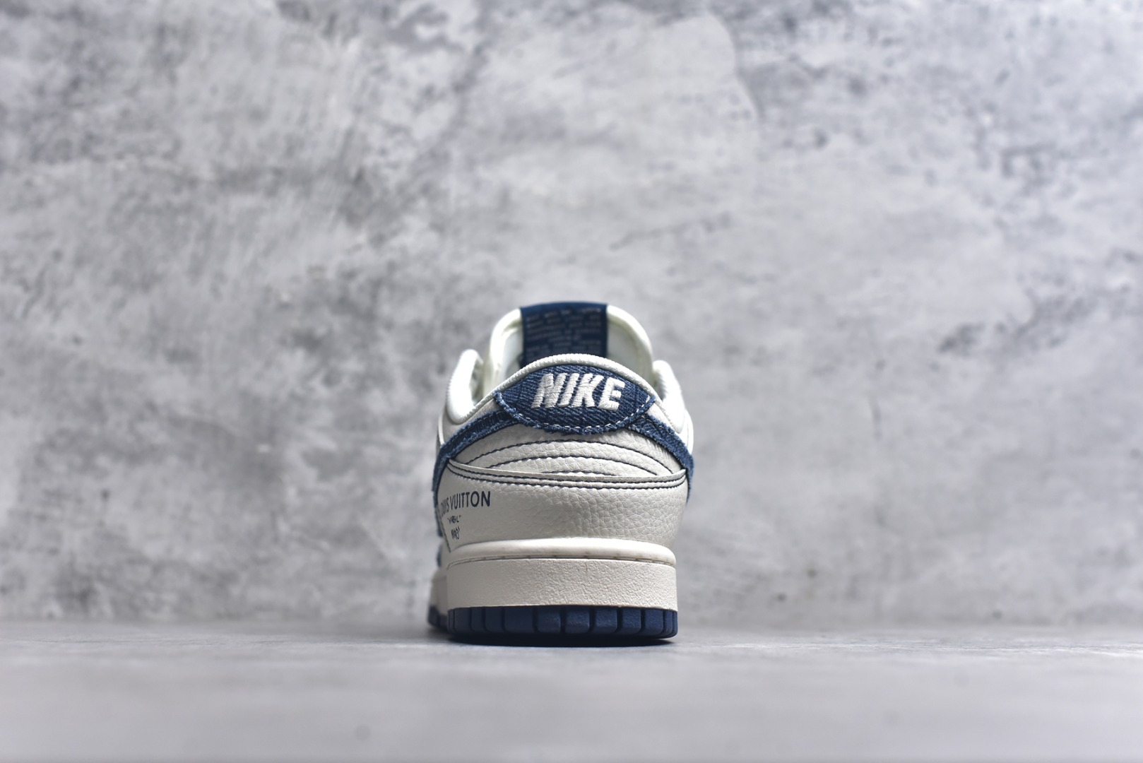 图片[5]-#Nike SB Dunk Low LV系列 牛仔布蓝勾 周年高端定制 低帮休闲板鞋 FC1688-221 #定制鞋盒 大厂纯原品质出货 超高清洁度 皮料切割干净无任何毛边 细节完美 尺码：36 36.5 37.5 38 36.5 39 40 40.5 41 42 42.5 43 44 44.5 45 9.E5-选品中心