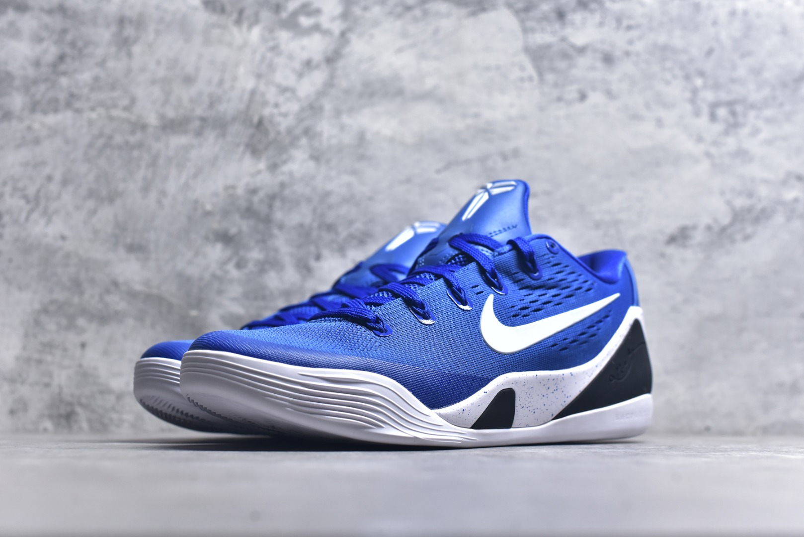 图片[2]-#Nike Kobe 9 Low Protro 科比九代舒适减震防滑低帮篮球鞋 蓝色 IH1401-400 React科技鞋垫加持 实战配置直接拉满 原楦纸板开发 鞋身流线型、后跟塑形 区分土肥圆 原厂针织鞋面一针一线匹配原版 全身鞋材卡料色独家定制 唯一万针立体刺绣SWOOSH 真实底模最大48.5 实战利器 专供海外市场 尺码：40 40.5 41 42 42.5 43 44 44.5 45 46 47.5 48.5 （脚宽、脚胖 建议买大半码）-选品中心