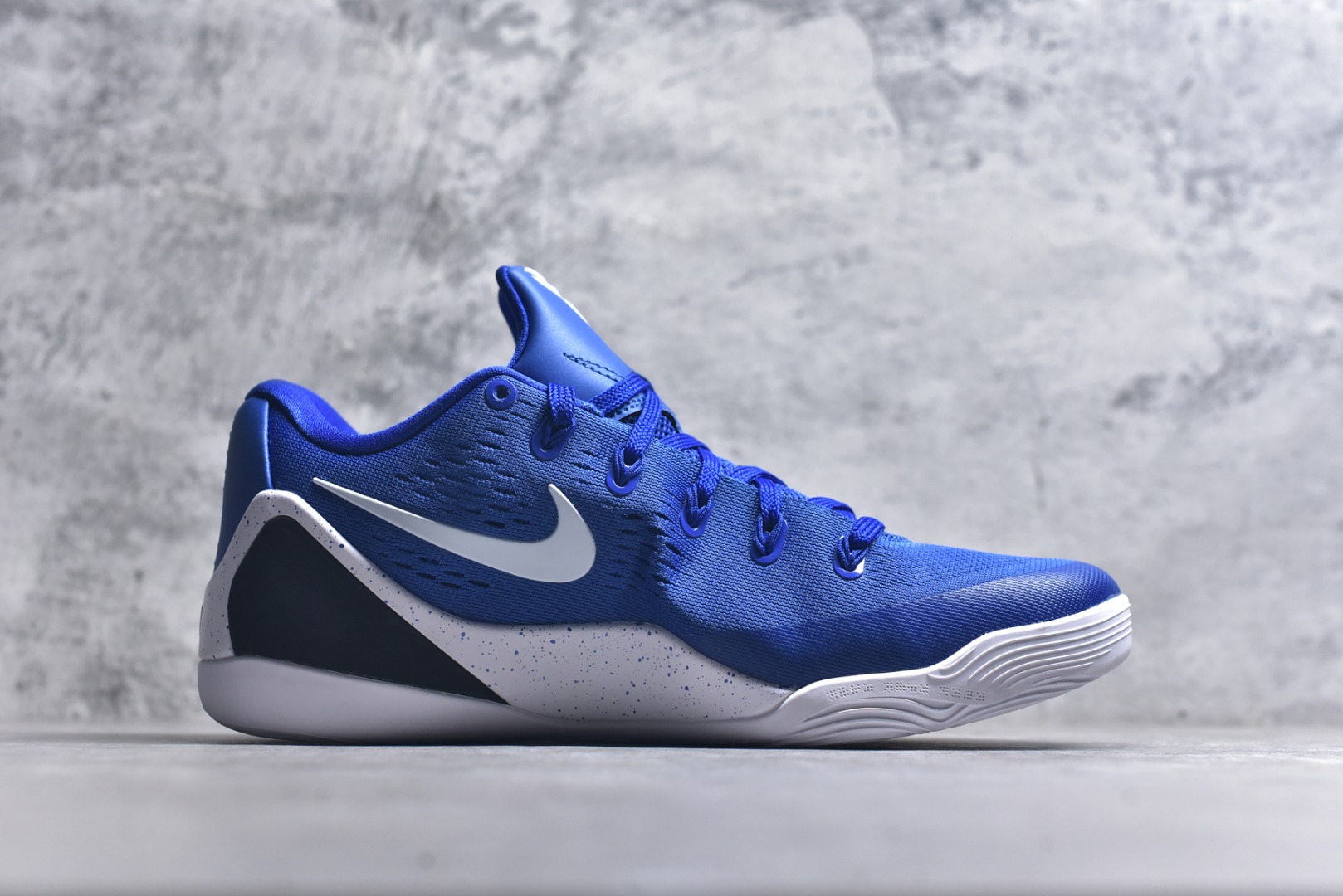 图片[3]-#Nike Kobe 9 Low Protro 科比九代舒适减震防滑低帮篮球鞋 蓝色 IH1401-400 React科技鞋垫加持 实战配置直接拉满 原楦纸板开发 鞋身流线型、后跟塑形 区分土肥圆 原厂针织鞋面一针一线匹配原版 全身鞋材卡料色独家定制 唯一万针立体刺绣SWOOSH 真实底模最大48.5 实战利器 专供海外市场 尺码：40 40.5 41 42 42.5 43 44 44.5 45 46 47.5 48.5 （脚宽、脚胖 建议买大半码）-选品中心