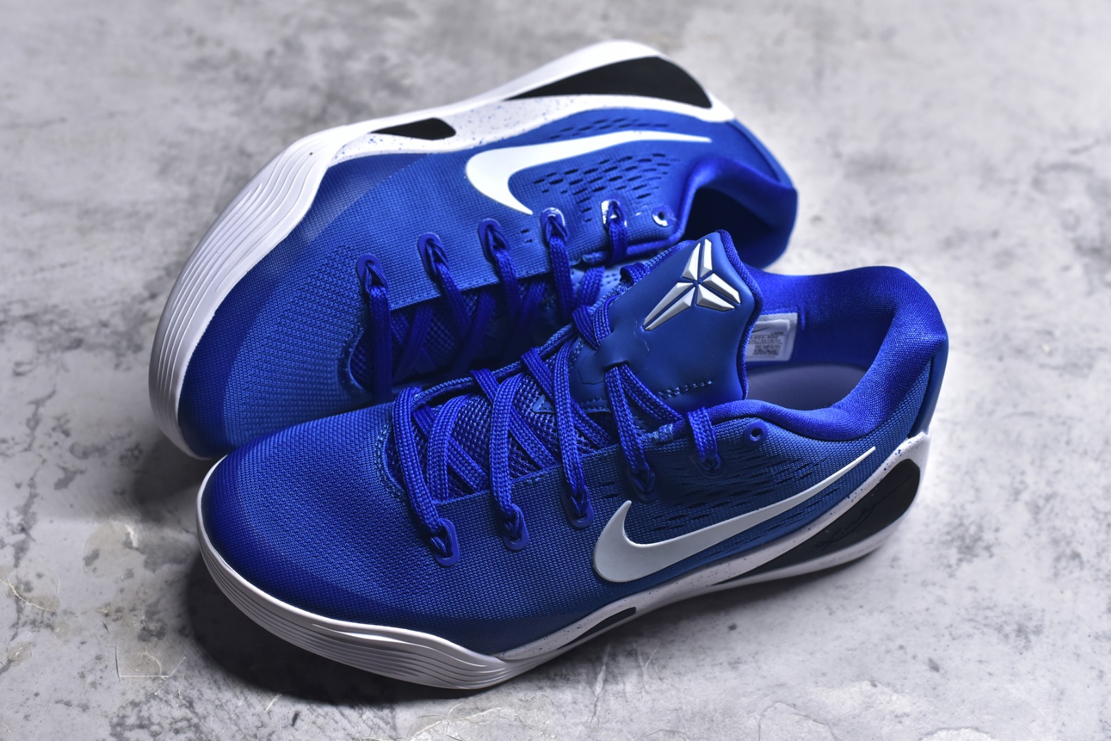 图片[7]-#Nike Kobe 9 Low Protro 科比九代舒适减震防滑低帮篮球鞋 蓝色 IH1401-400 React科技鞋垫加持 实战配置直接拉满 原楦纸板开发 鞋身流线型、后跟塑形 区分土肥圆 原厂针织鞋面一针一线匹配原版 全身鞋材卡料色独家定制 唯一万针立体刺绣SWOOSH 真实底模最大48.5 实战利器 专供海外市场 尺码：40 40.5 41 42 42.5 43 44 44.5 45 46 47.5 48.5 （脚宽、脚胖 建议买大半码）-选品中心