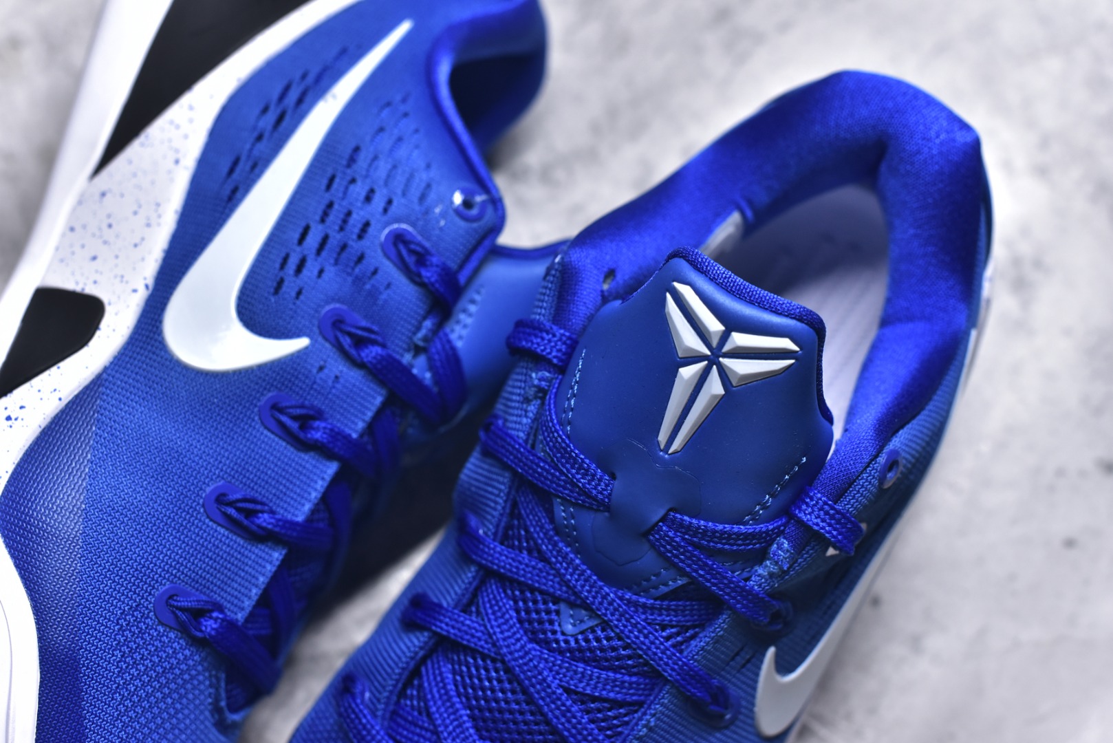 图片[9]-#Nike Kobe 9 Low Protro 科比九代舒适减震防滑低帮篮球鞋 蓝色 IH1401-400 React科技鞋垫加持 实战配置直接拉满 原楦纸板开发 鞋身流线型、后跟塑形 区分土肥圆 原厂针织鞋面一针一线匹配原版 全身鞋材卡料色独家定制 唯一万针立体刺绣SWOOSH 真实底模最大48.5 实战利器 专供海外市场 尺码：40 40.5 41 42 42.5 43 44 44.5 45 46 47.5 48.5 （脚宽、脚胖 建议买大半码）-选品中心