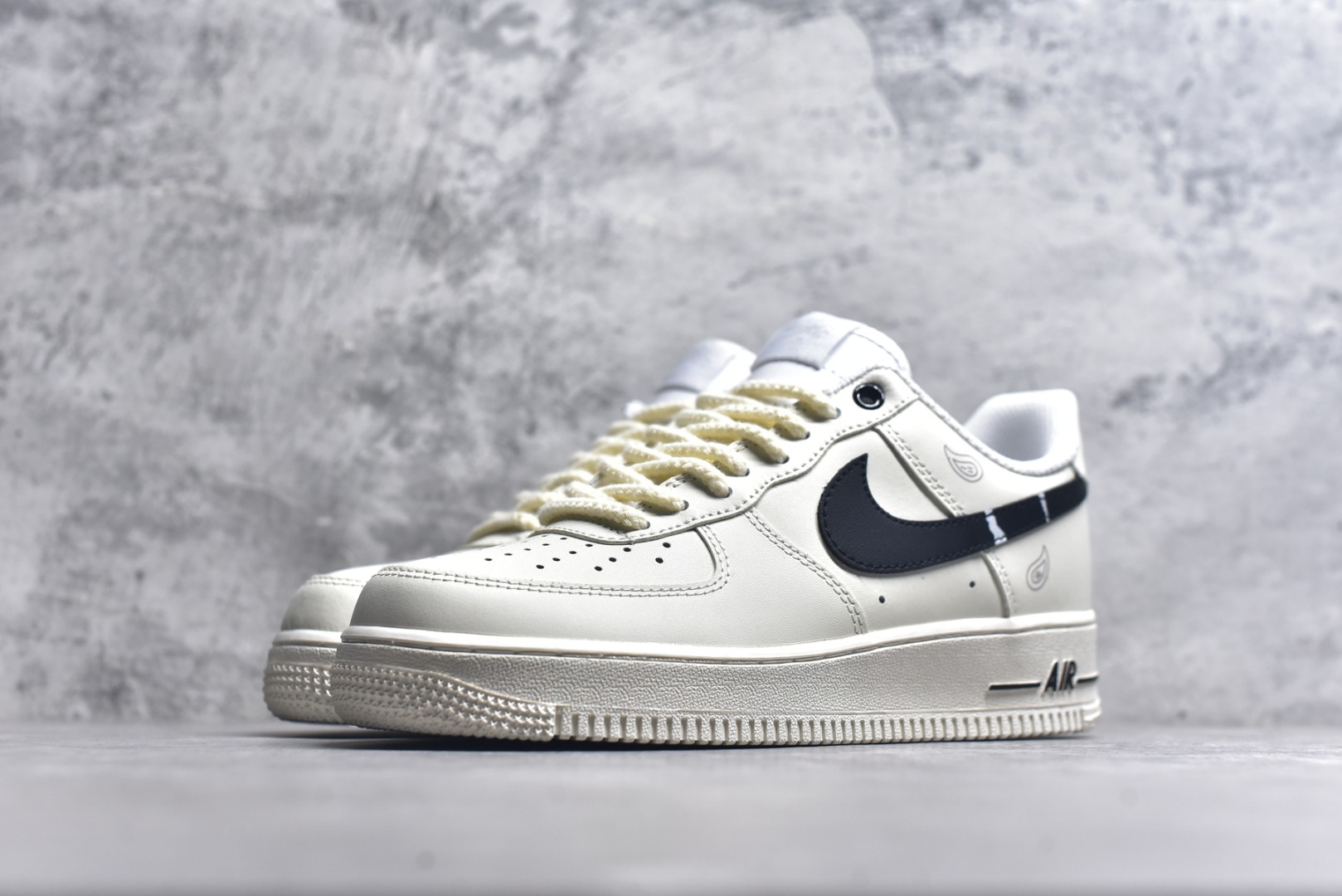 图片[2]-#官方爆款定制 二次元主题 Nike Air Force 1 Low’07 佩斯利 空军一号低帮休闲板鞋 定制皮料 定制鞋盒 原楦原纸板 纯正空军版型 内置全掌气垫 货号：ZH0316-128 尺码：36 36.5 37.5 38 38.5 39 40 40.5 41 42 42.5 43 44 44.5 45-选品中心
