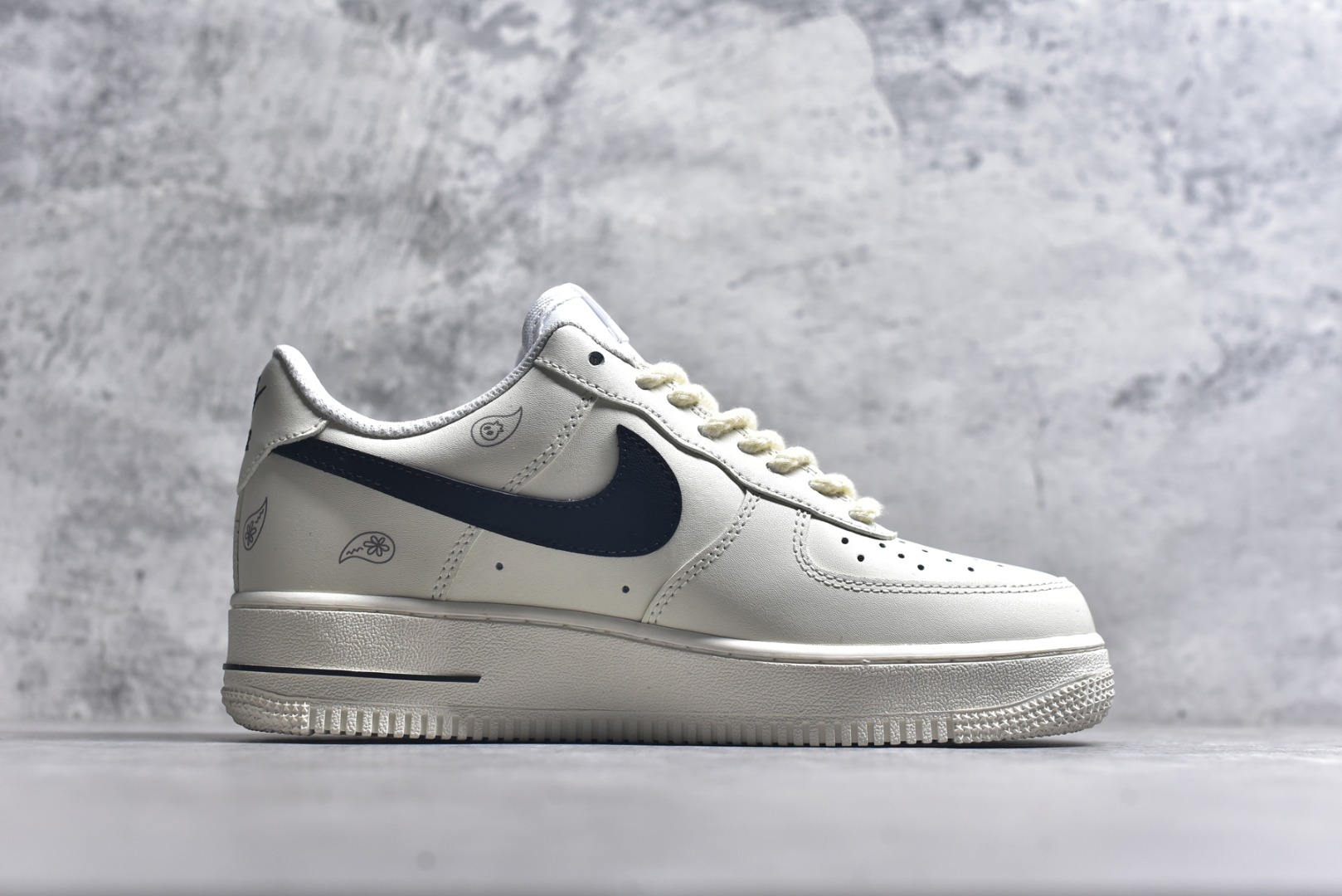图片[3]-#官方爆款定制 二次元主题 Nike Air Force 1 Low’07 佩斯利 空军一号低帮休闲板鞋 定制皮料 定制鞋盒 原楦原纸板 纯正空军版型 内置全掌气垫 货号：ZH0316-128 尺码：36 36.5 37.5 38 38.5 39 40 40.5 41 42 42.5 43 44 44.5 45-选品中心