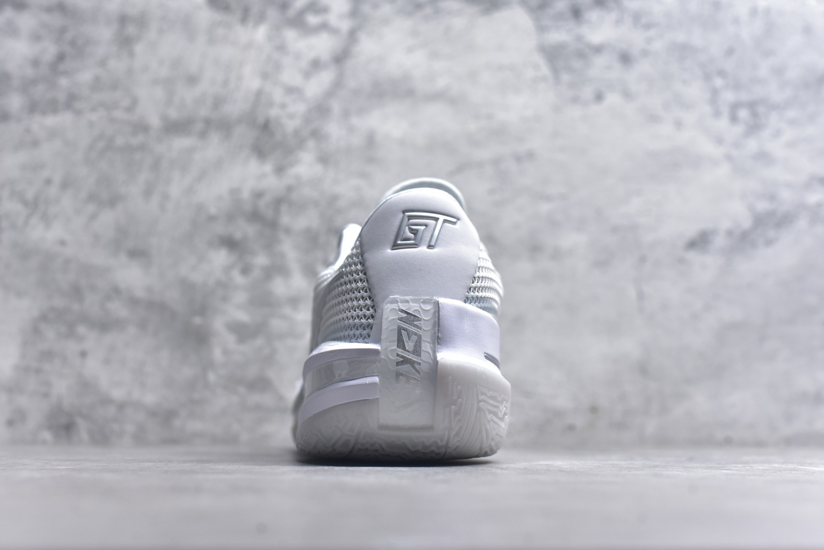 图片[5]-#NK ZOOM GT CUT 1 低帮实战篮球鞋 CZ0176-102 历时三月调试 完美版型独家呈现 独家革新四层加厚复合鞋面 鞋面强度及支撑性能秒杀市场尝鲜纯原 独家内置高韧性TPU抗扭片 尝鲜纯原无抗扭片 原厂ZOOM 配套工艺气垫 澎湃脚感上脚可鉴 区分市场假气垫 低气压气垫 大底正确拼接式SWOOSH图案 区分市场一体式贴膜 原厂REACT中底发泡模具 前掌纹路极其立体 防滑性能优异 实战出真知 历经多位圈内大神实战测试 尺码：39 40 40.5 41 42 42.5 43 44 44.5 45 46-选品中心