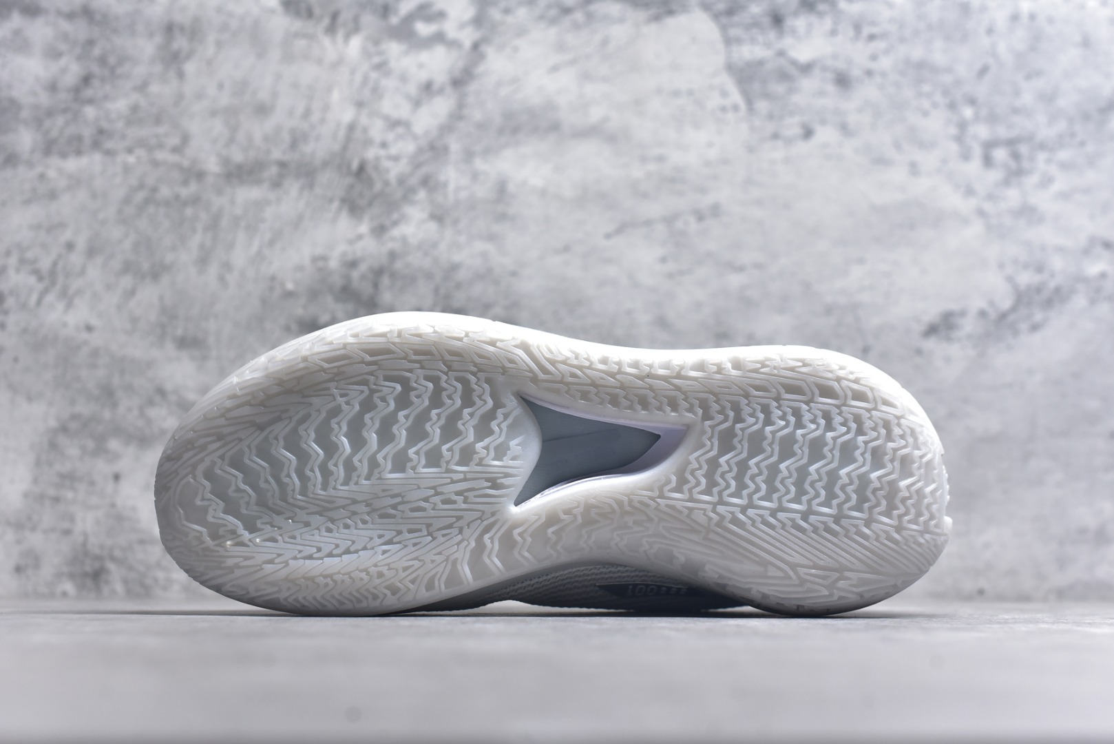 图片[6]-#NK ZOOM GT CUT 1 低帮实战篮球鞋 CZ0176-102 历时三月调试 完美版型独家呈现 独家革新四层加厚复合鞋面 鞋面强度及支撑性能秒杀市场尝鲜纯原 独家内置高韧性TPU抗扭片 尝鲜纯原无抗扭片 原厂ZOOM 配套工艺气垫 澎湃脚感上脚可鉴 区分市场假气垫 低气压气垫 大底正确拼接式SWOOSH图案 区分市场一体式贴膜 原厂REACT中底发泡模具 前掌纹路极其立体 防滑性能优异 实战出真知 历经多位圈内大神实战测试 尺码：39 40 40.5 41 42 42.5 43 44 44.5 45 46-选品中心