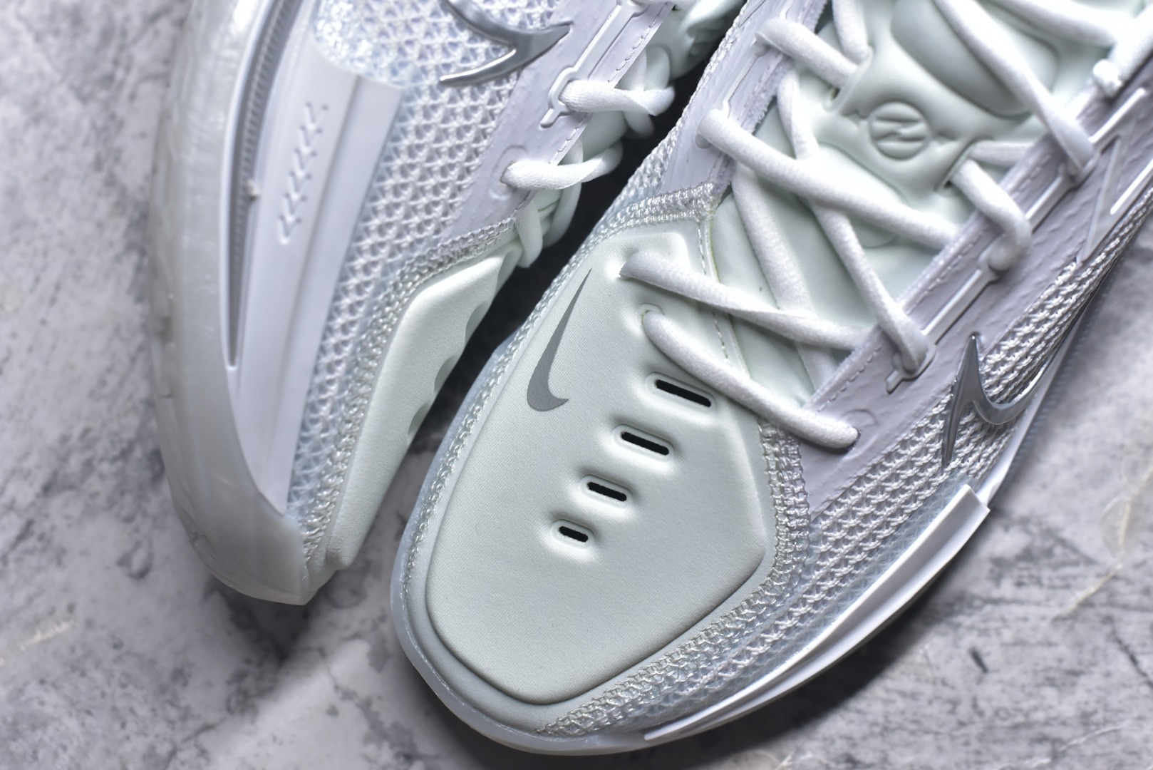 图片[8]-#NK ZOOM GT CUT 1 低帮实战篮球鞋 CZ0176-102 历时三月调试 完美版型独家呈现 独家革新四层加厚复合鞋面 鞋面强度及支撑性能秒杀市场尝鲜纯原 独家内置高韧性TPU抗扭片 尝鲜纯原无抗扭片 原厂ZOOM 配套工艺气垫 澎湃脚感上脚可鉴 区分市场假气垫 低气压气垫 大底正确拼接式SWOOSH图案 区分市场一体式贴膜 原厂REACT中底发泡模具 前掌纹路极其立体 防滑性能优异 实战出真知 历经多位圈内大神实战测试 尺码：39 40 40.5 41 42 42.5 43 44 44.5 45 46-选品中心