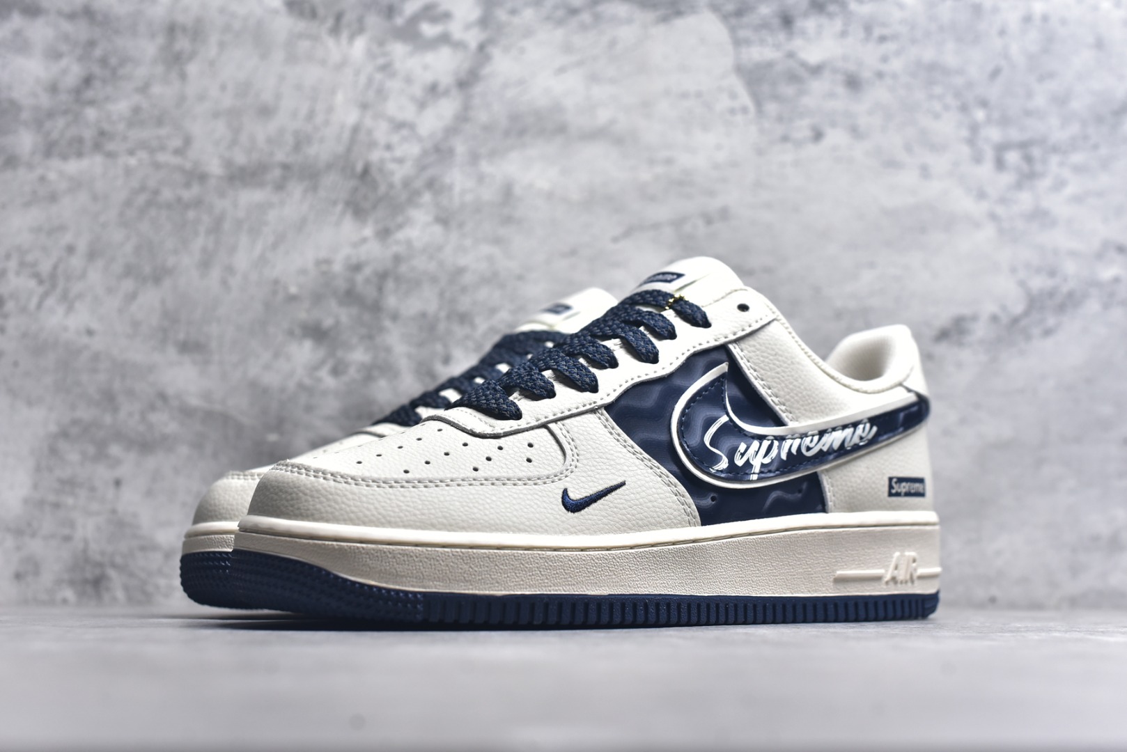 图片[2]-#Nike Air Force 1\’07 Low Supreme联名 波纹米蓝 空军一号低帮休闲板鞋 XY2025-001 #原楦头原纸板 原装鞋盒 定制五金配件 内置全掌气垫 原厂鞋底 尺码：36 36.5 37.5 38 38.5 39 40 40.5 41 42 42.5 43 44 44.5 45 9.D4-选品中心