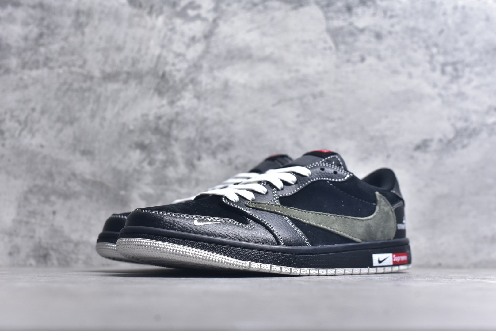 图片[2]-#Nike Air Jordan 1 Low 定制配色 supreme联名 定制AJ联名-高端定制 低帮复古文化板鞋 #定制鞋盒 大厂纯原品质出货 超高清洁度 皮料切割干净无任何毛边 细节完美 货号：DZ5899 025 尺码：36 36.5 37.5 38 38.5 39 40 40.5 41 42 42.5 43 44 44.5 45-选品中心