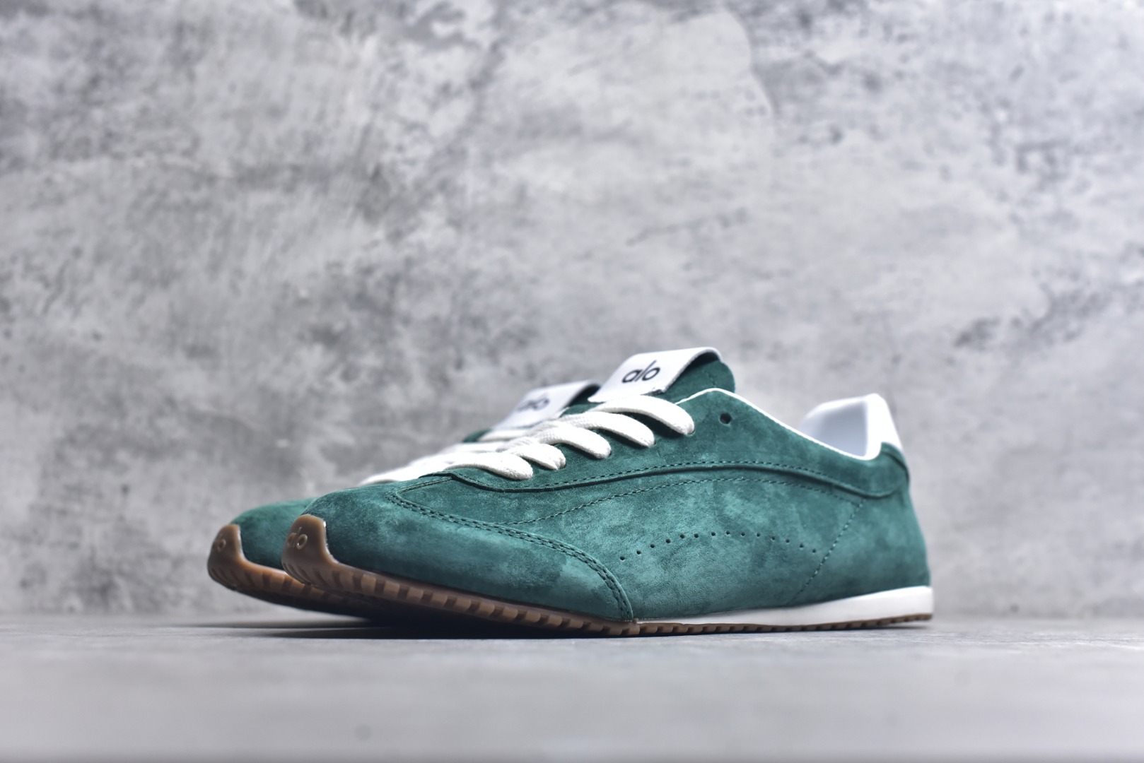 图片[2]-#Alo Yoga Sunset Sneaker 徳训生活休闲鞋 草绿色 尺码：36 36.5 37 37.5 38 38.5 39 40 41 41.5 42 42.5 43 44 45 9.D4-选品中心