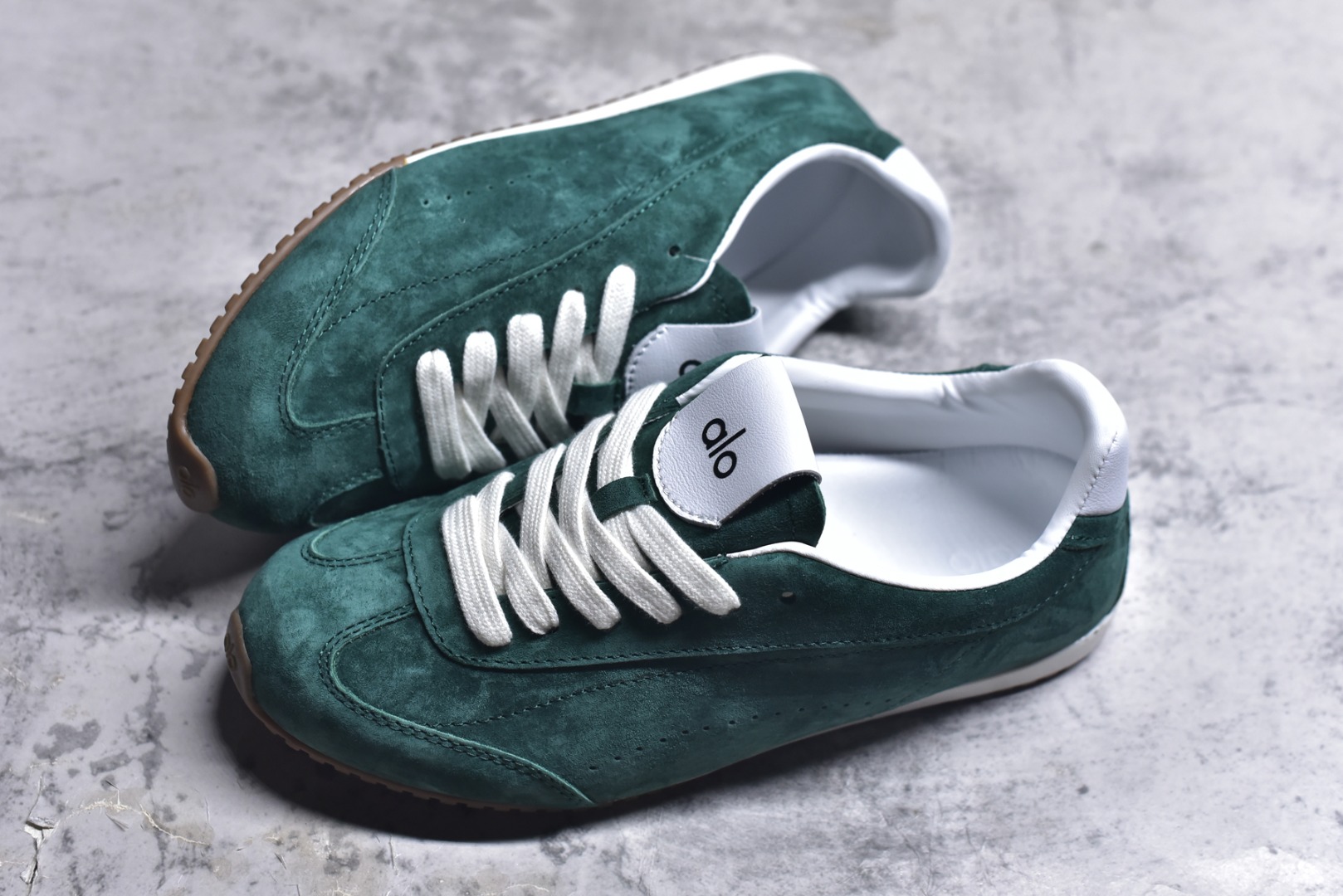 图片[7]-#Alo Yoga Sunset Sneaker 徳训生活休闲鞋 草绿色 尺码：36 36.5 37 37.5 38 38.5 39 40 41 41.5 42 42.5 43 44 45 9.D4-选品中心