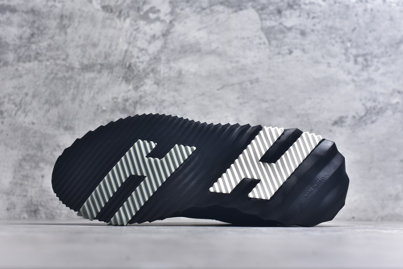 图片[6]-#Hermes 爱马仕 Bouncing 老钱风 皮面款 低帮休闲鞋 海淘代购同渠道品质 高端零售 外贸充正专供 原版购入开发 ZP级全套包装 完美楦型 正确卡色 大底 质感媲美原版 细节与原版一致 请注意区分市面通货材 尺码：39 40 41 42 43 44 45-选品中心